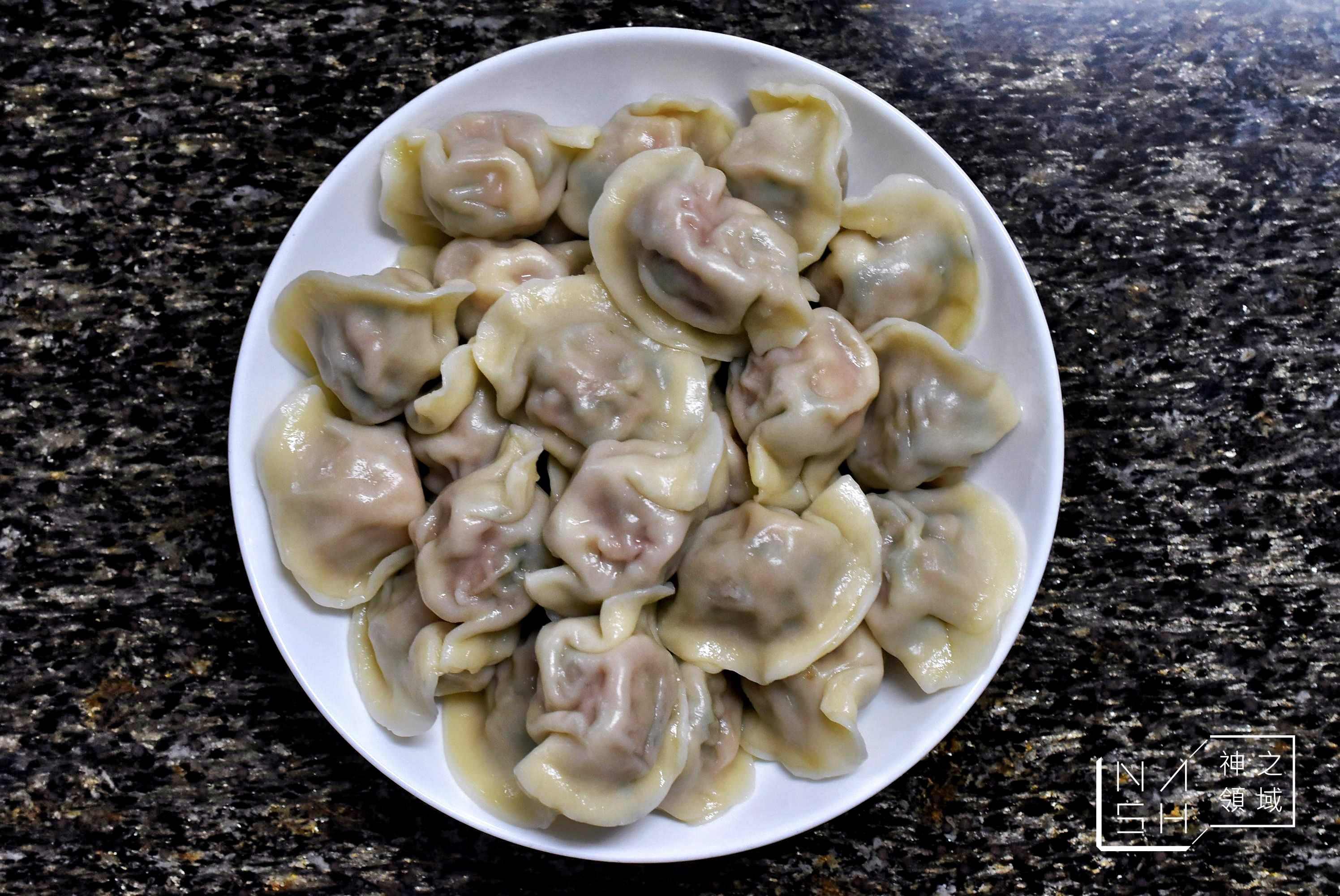 咾手水餃