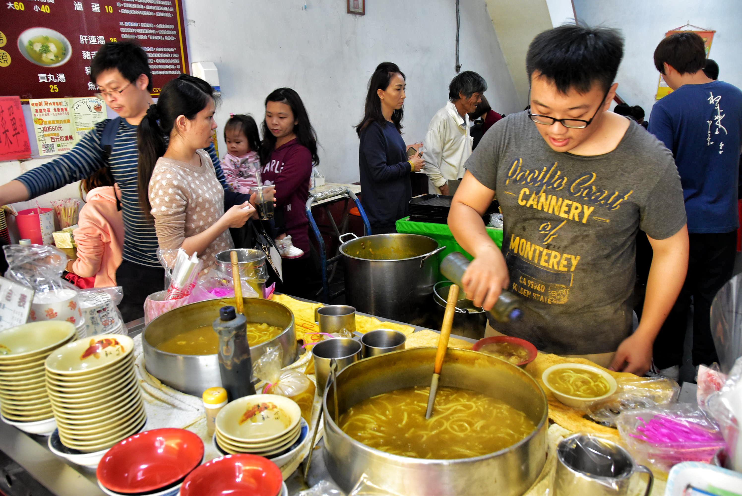 阿婆羹咖哩鮪魚羹,橋頭美食