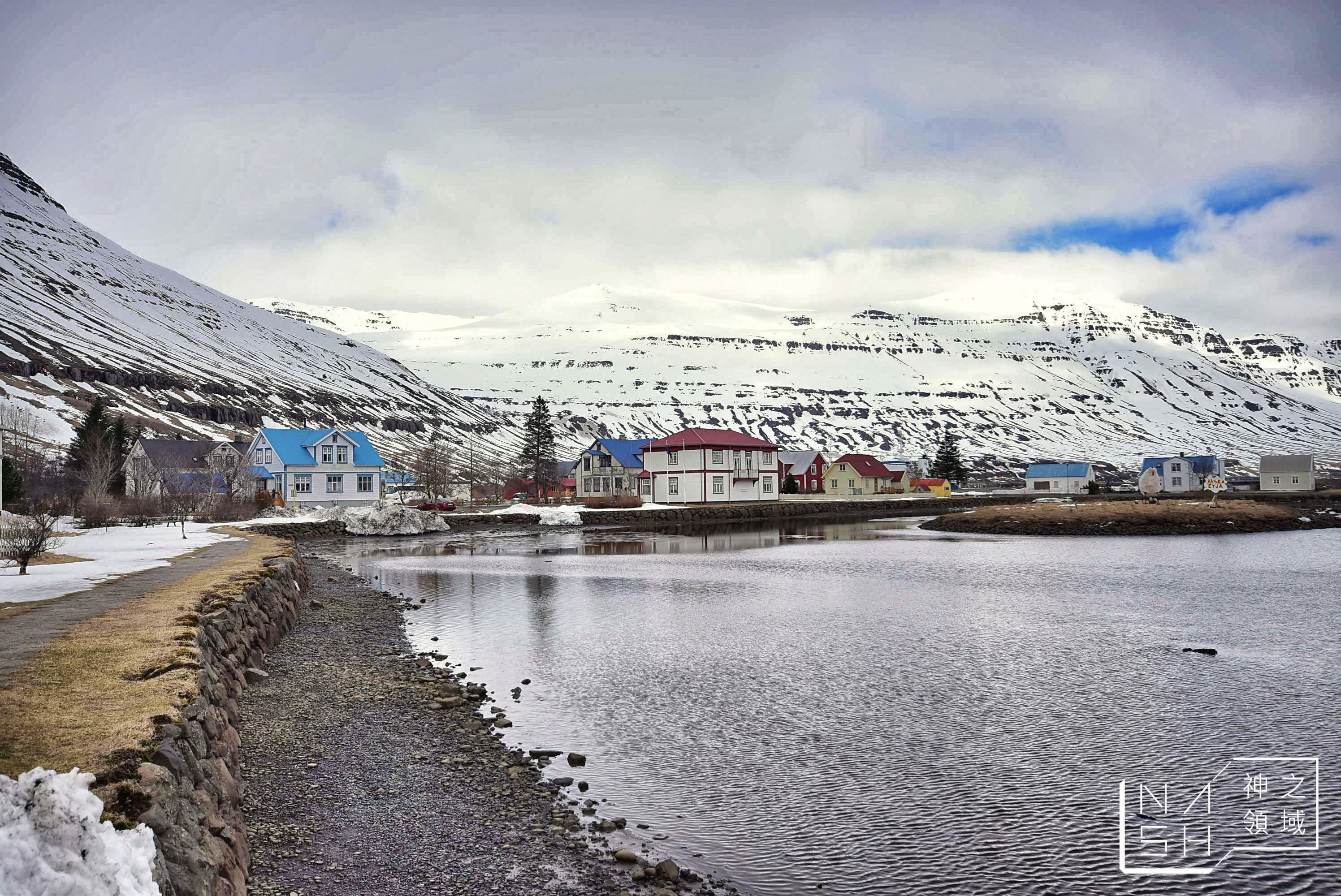 冰島自由行環島景點推薦,塞濟斯菲厄澤,Seydisfjordur,冰島東部峽灣小鎮,白日夢冒險王滑板公路