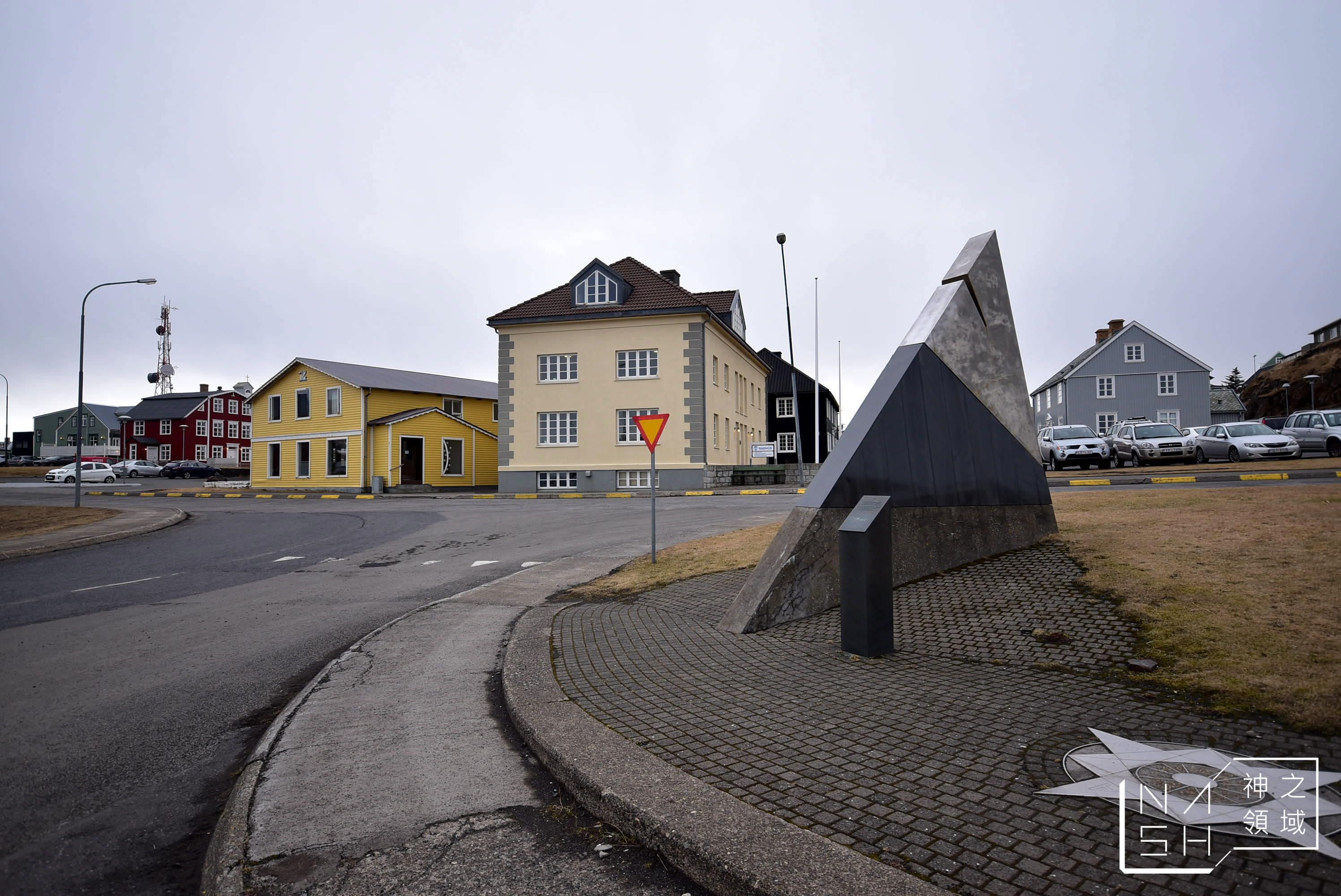 白日夢冒險王,冰島自由行環島景點推薦,斯蒂基斯霍爾米,Stykkisholmur,白日夢冒險王靴子酒吧,靴子酒吧