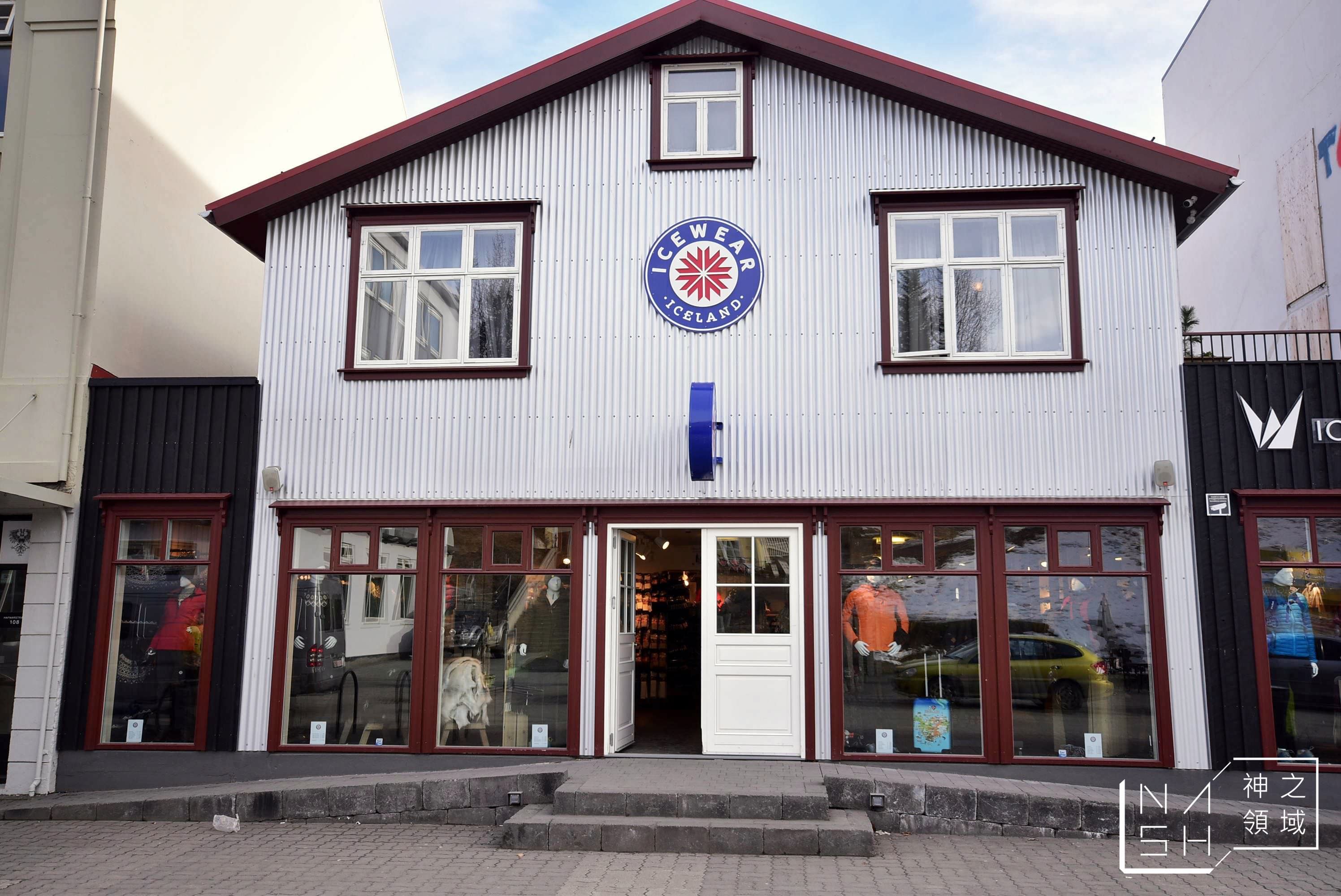 冰島自由行環島景點推薦,阿克雷里,Akureyri,阿克雷里教堂,阿克雷里紅綠燈