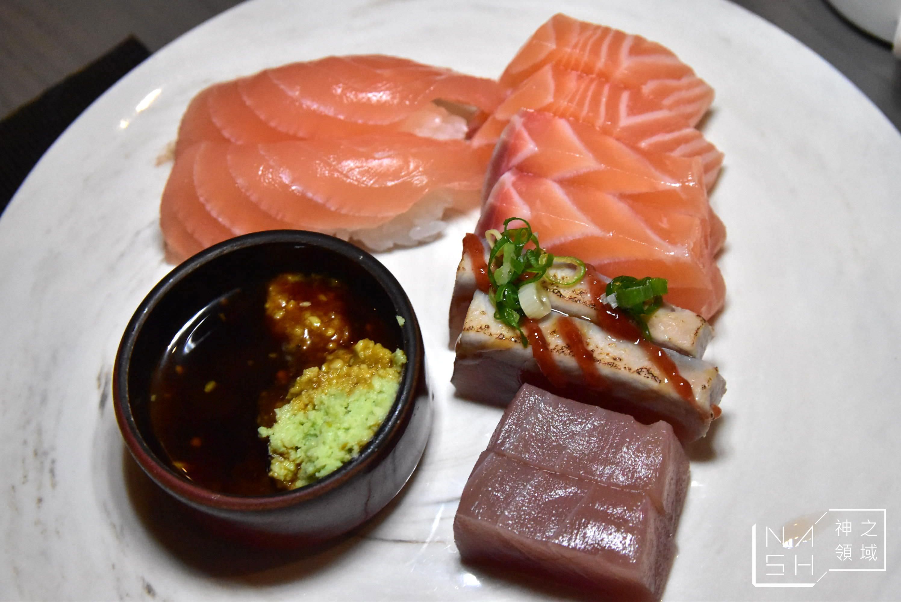 饗饗