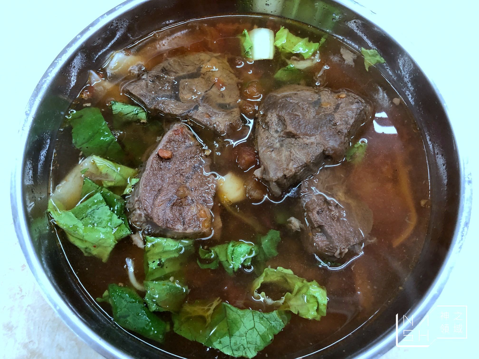 四平街蕃茄牛肉麵