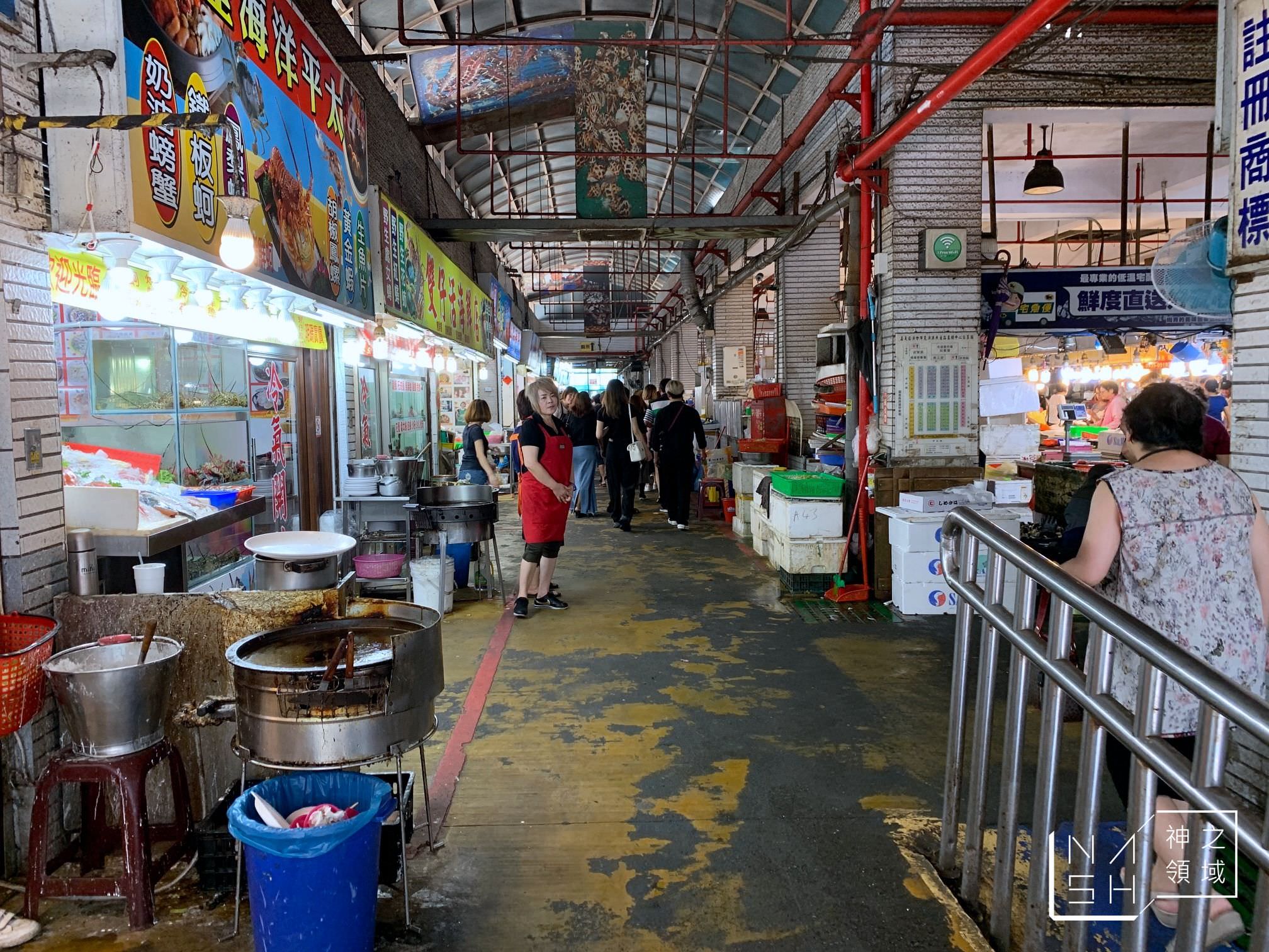 布袋港觀光漁市