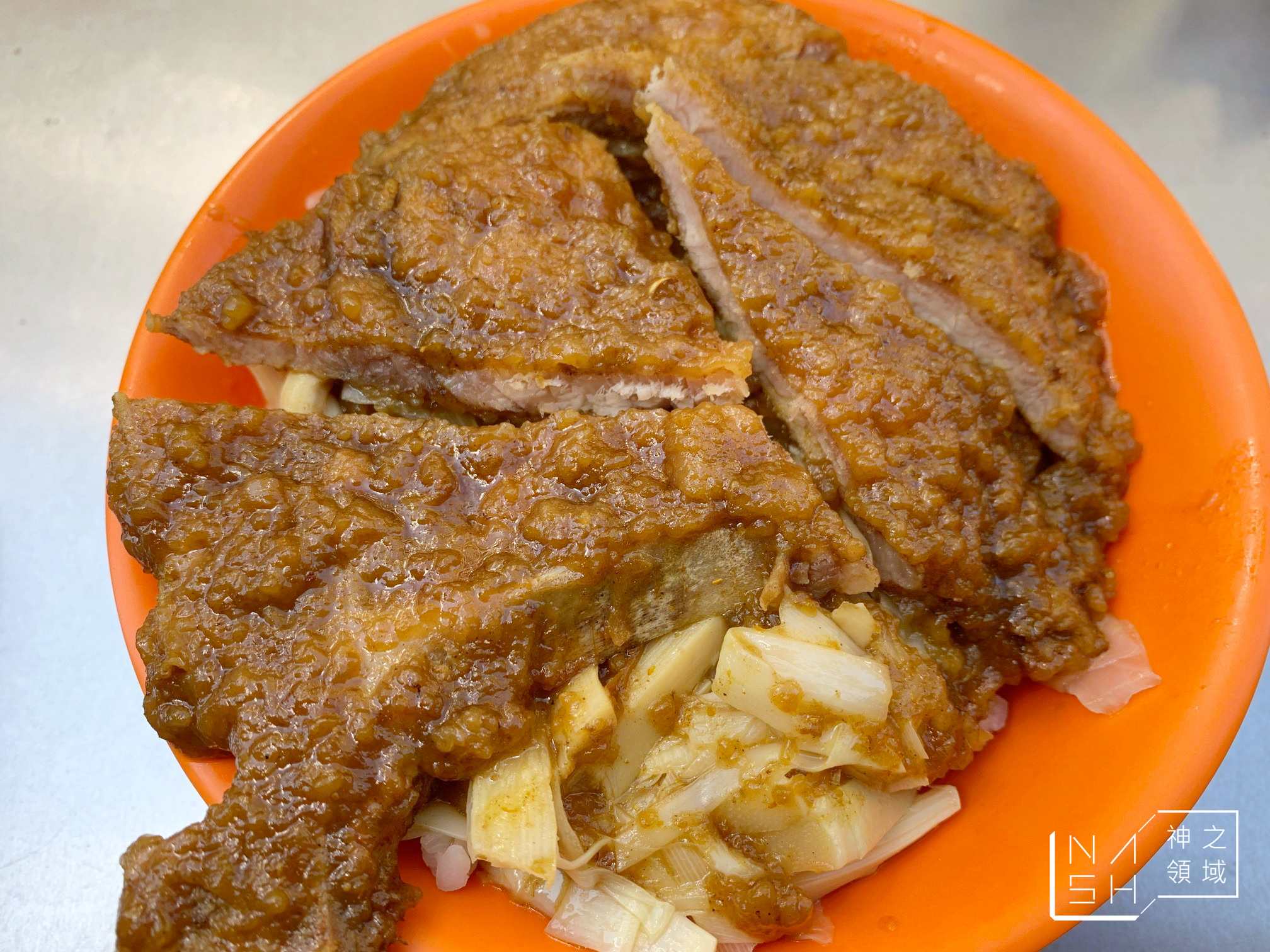 基隆廟口夜市魯排骨飯