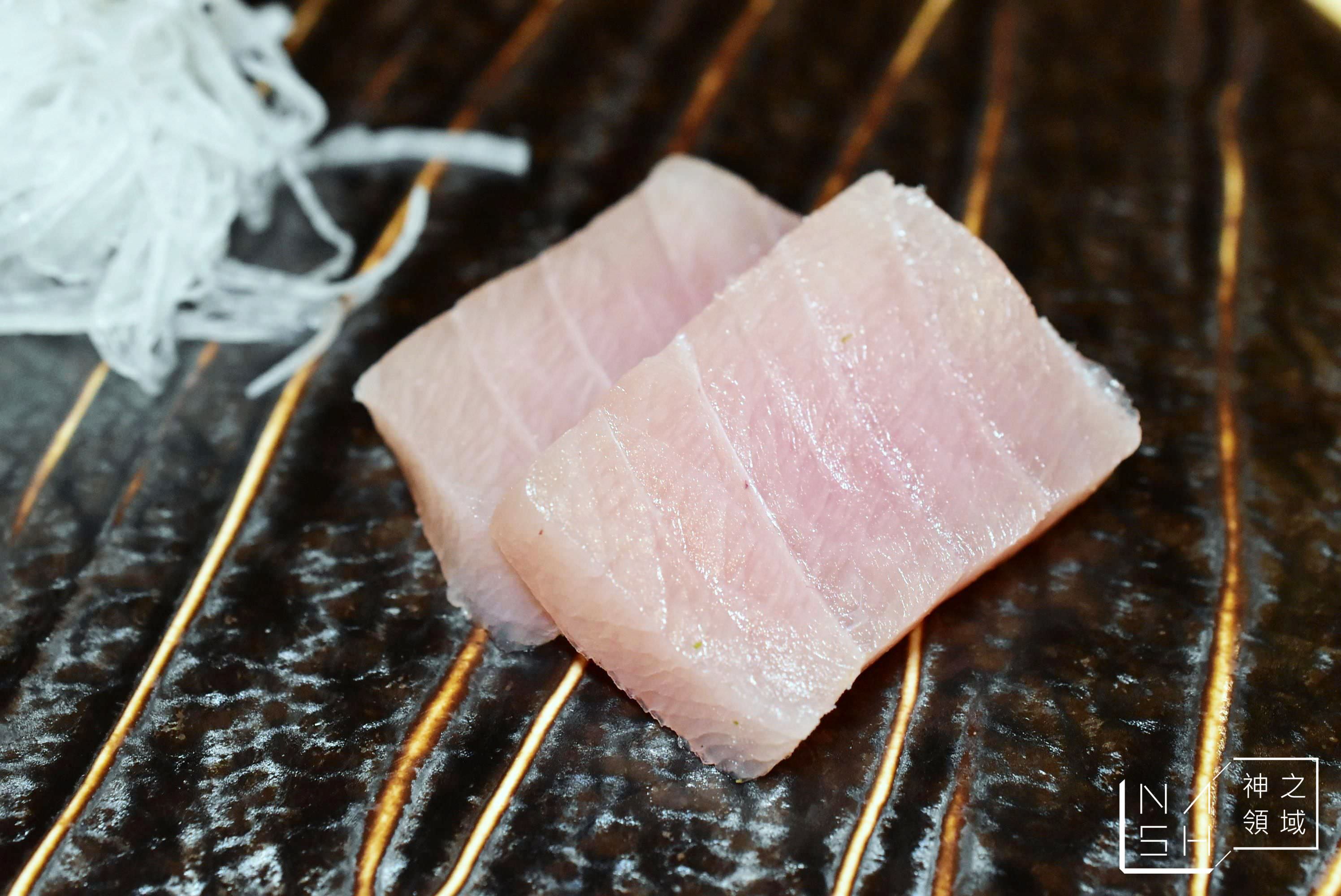靛居鮨