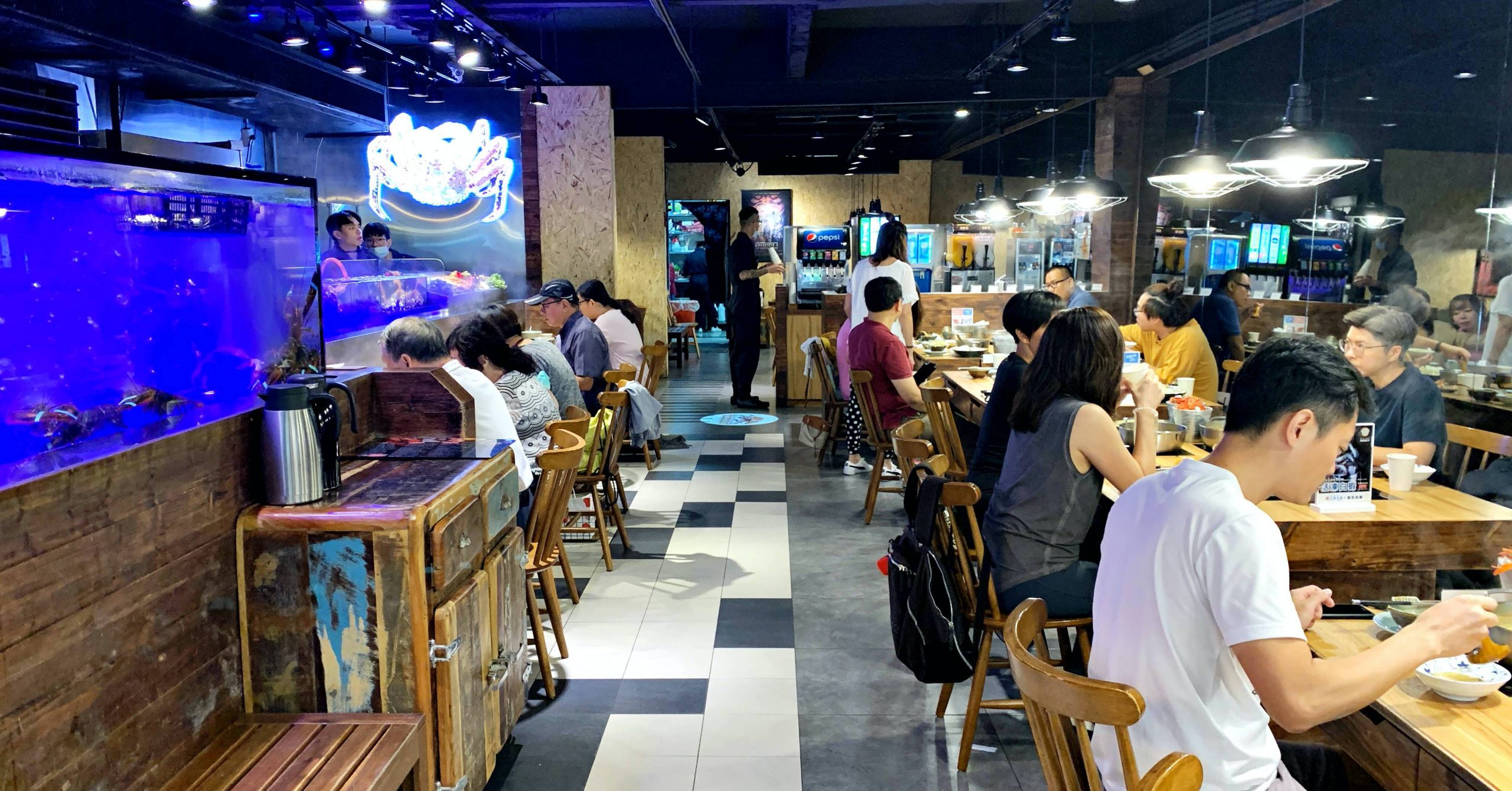 小海水產