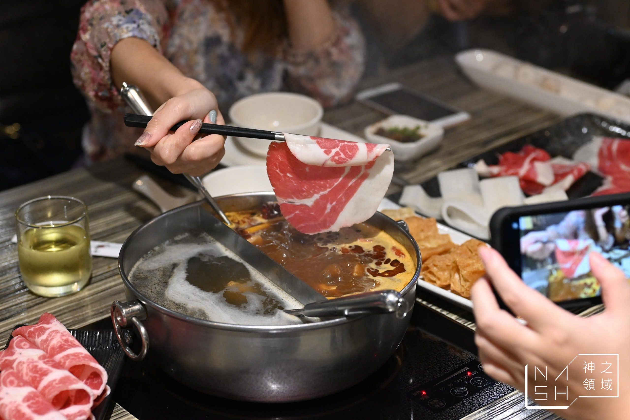 麻神麻辣火鍋