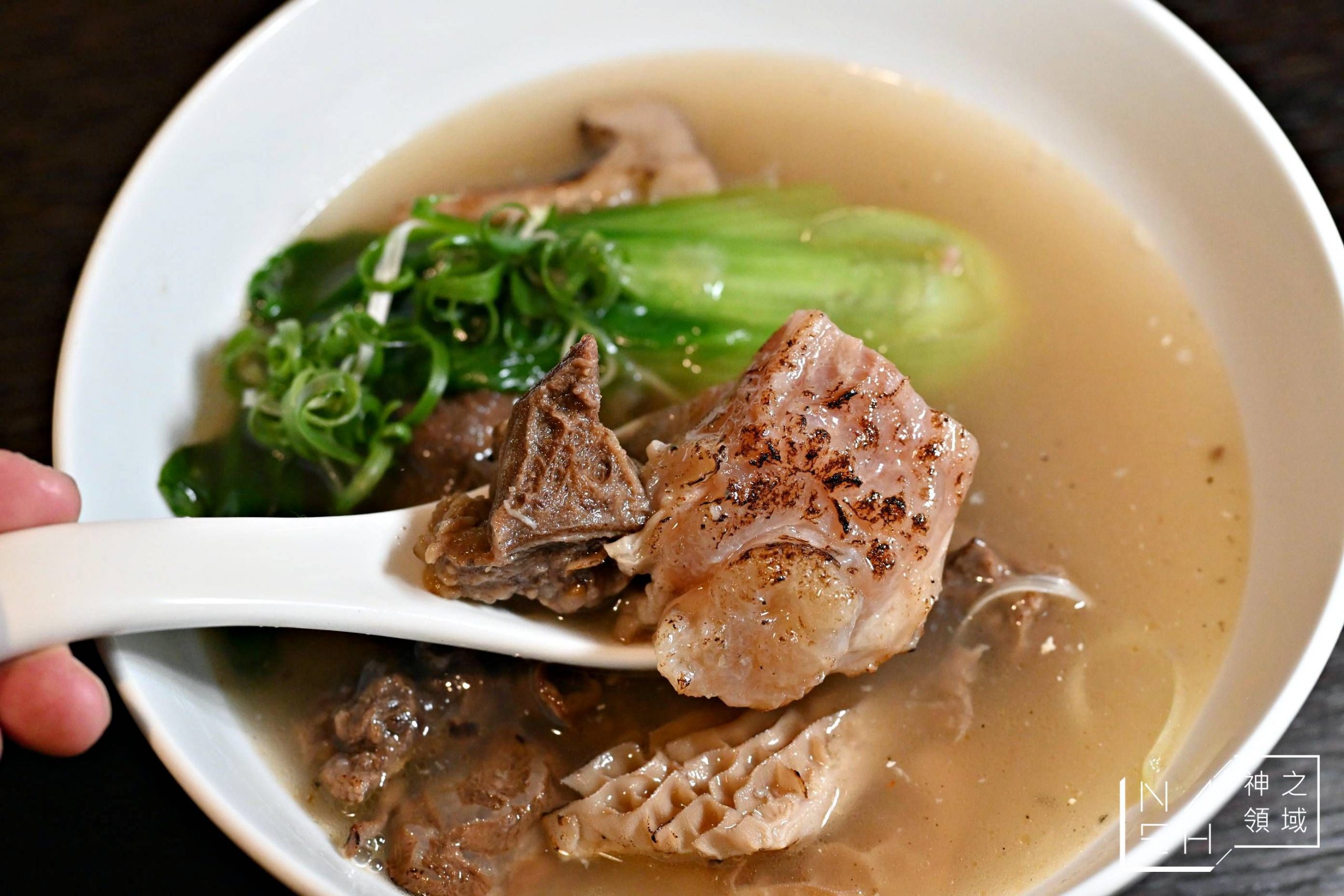 頂焰精肉小酒館