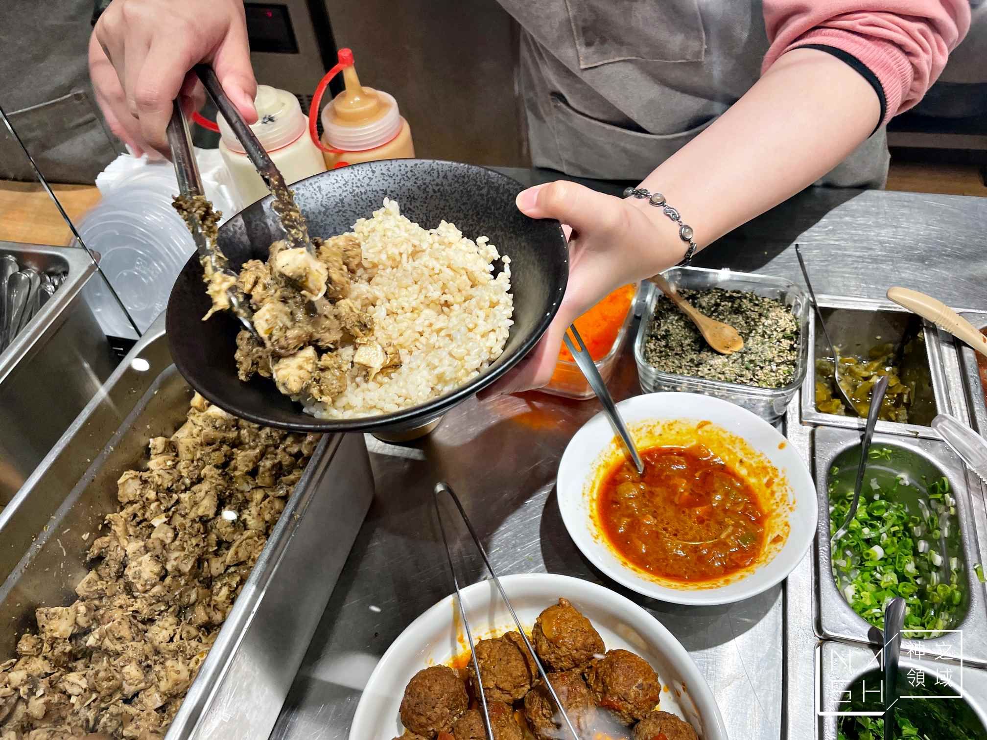 JJ's POKE & CAFE 鮮魚沙拉飯