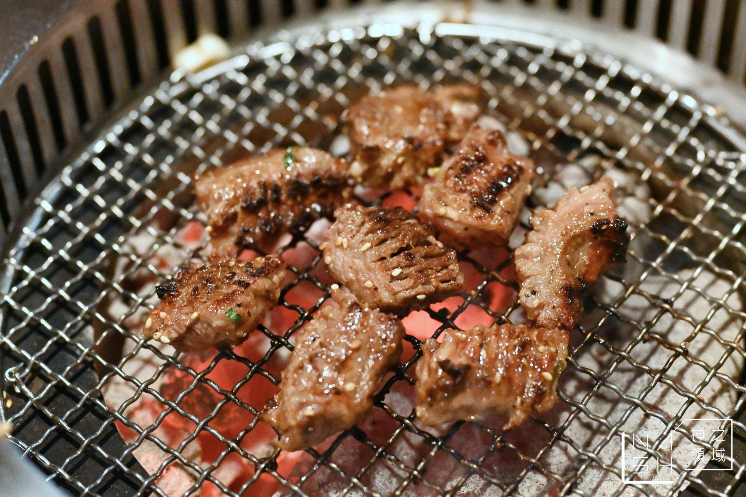 玉須龍炭火燒肉