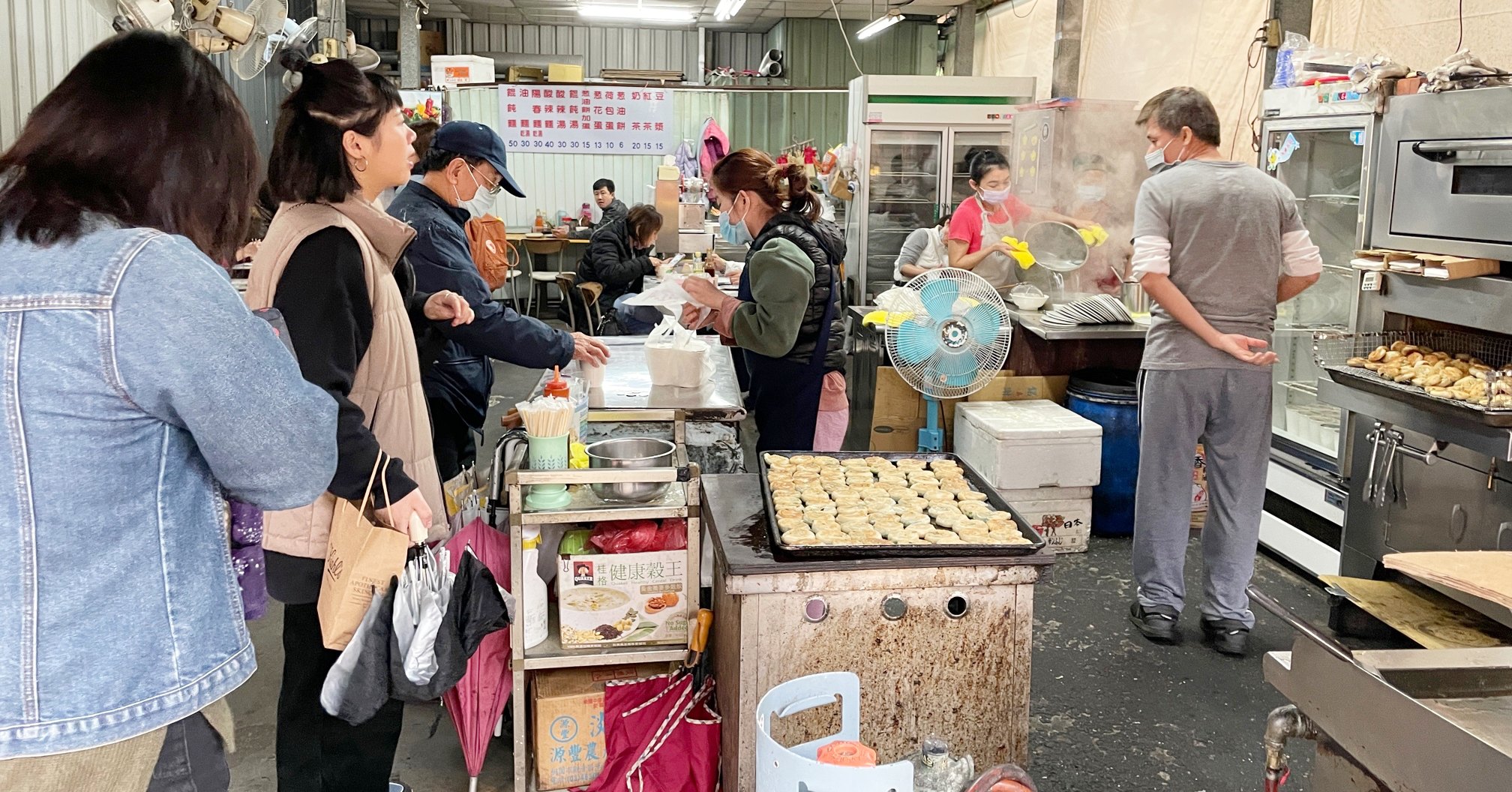 【七堵美食】羅記蔥油餅，一顆蔥油餅只要6元