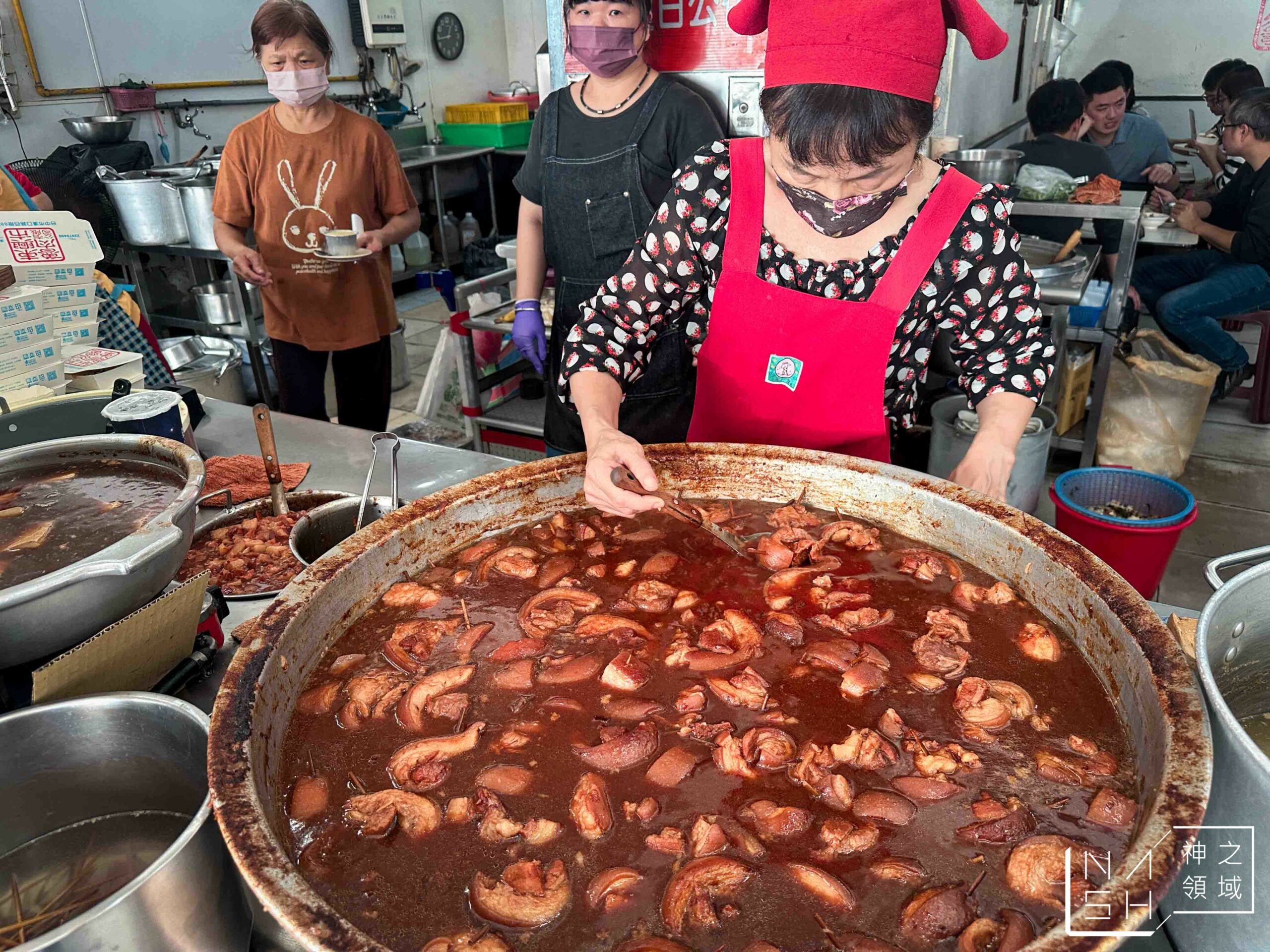 東興市魯肉公司
