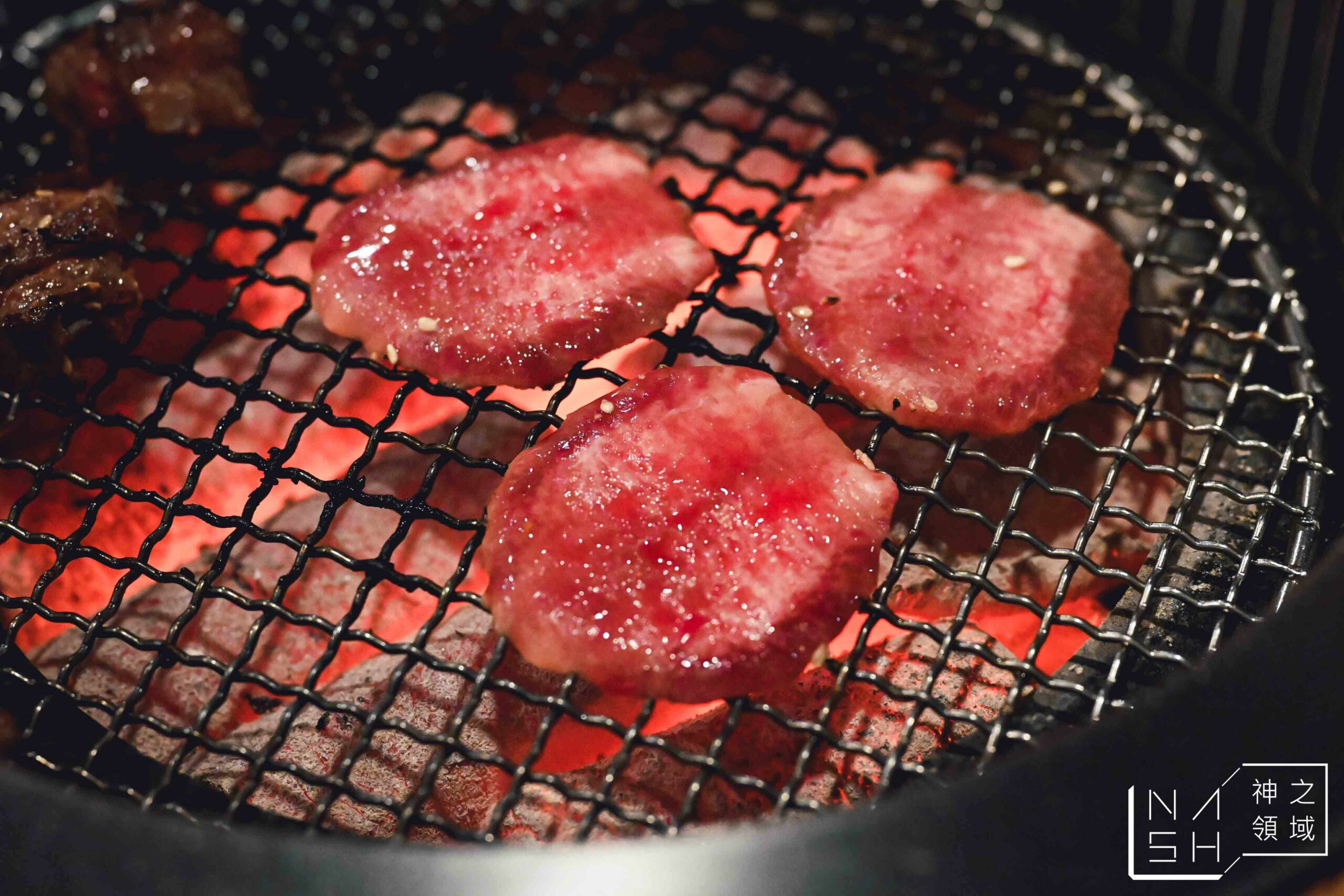 玉須龍炭火燒肉