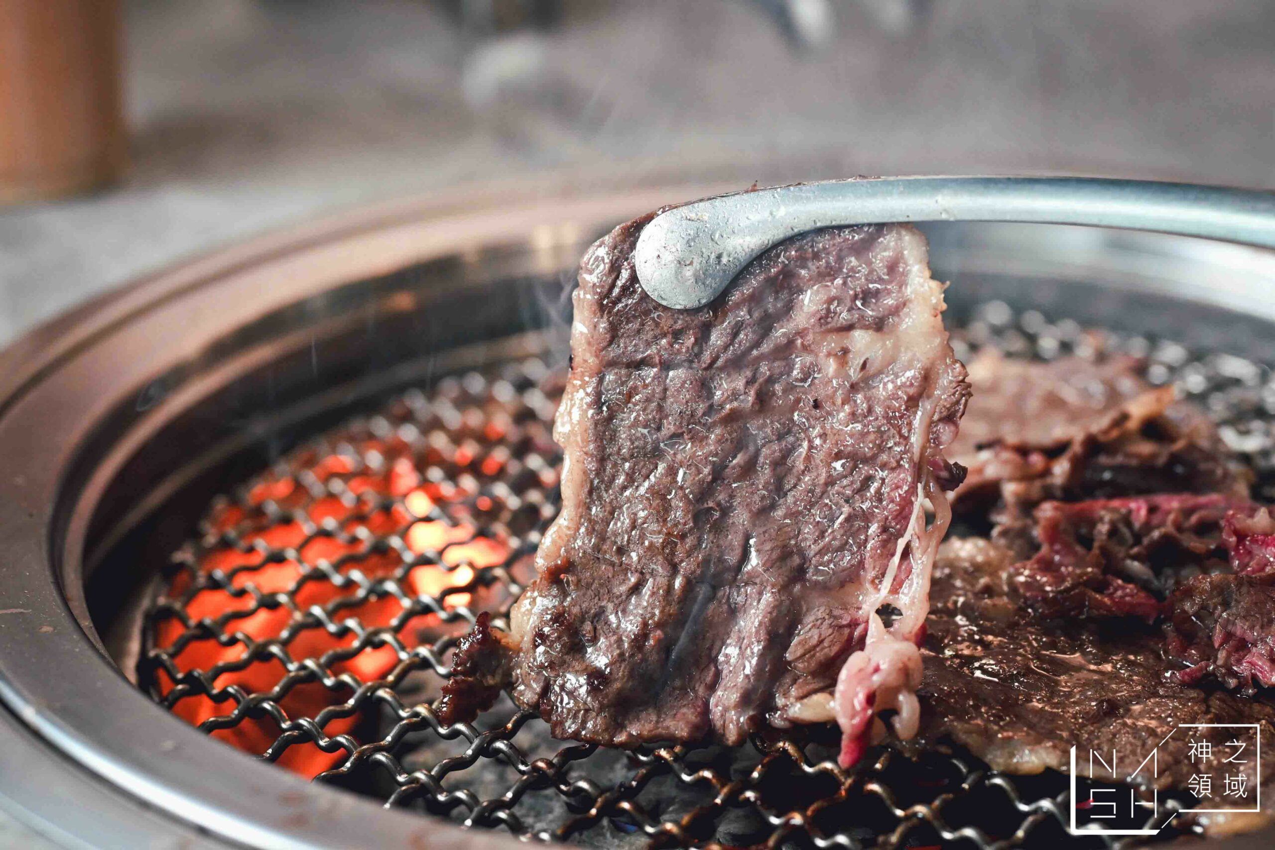 吃肉肉燒肉専門店