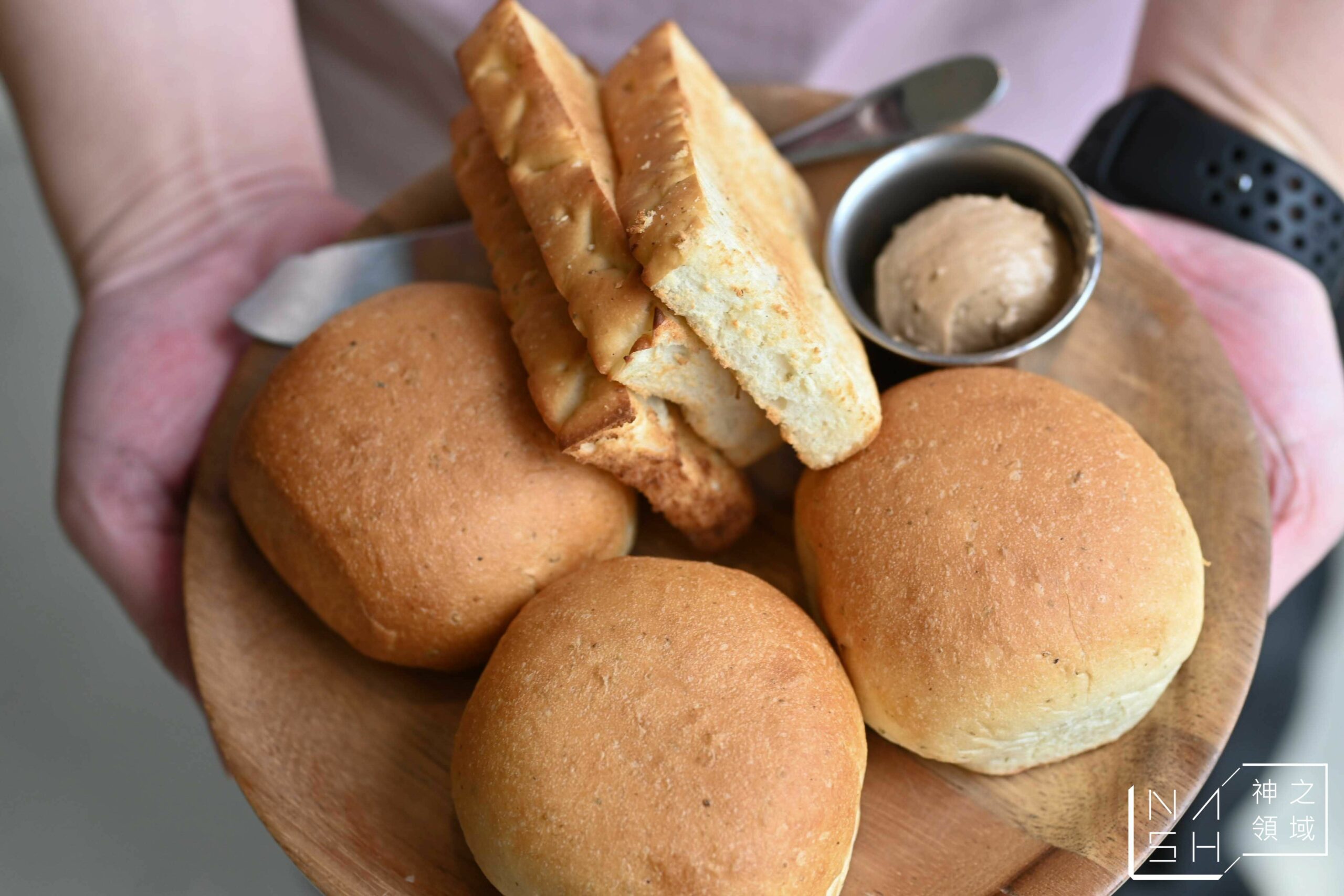 SECOND FLOOR CAFE 貳樓淡水站前店