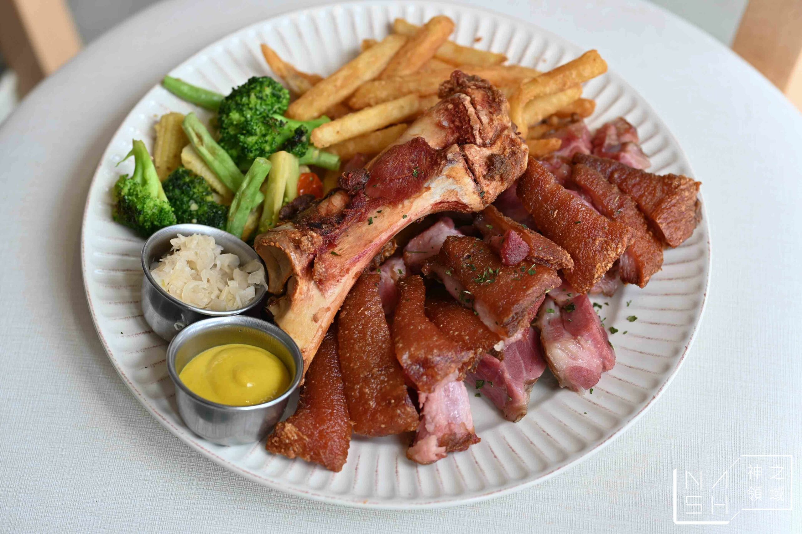 SECOND FLOOR CAFE 貳樓淡水站前店