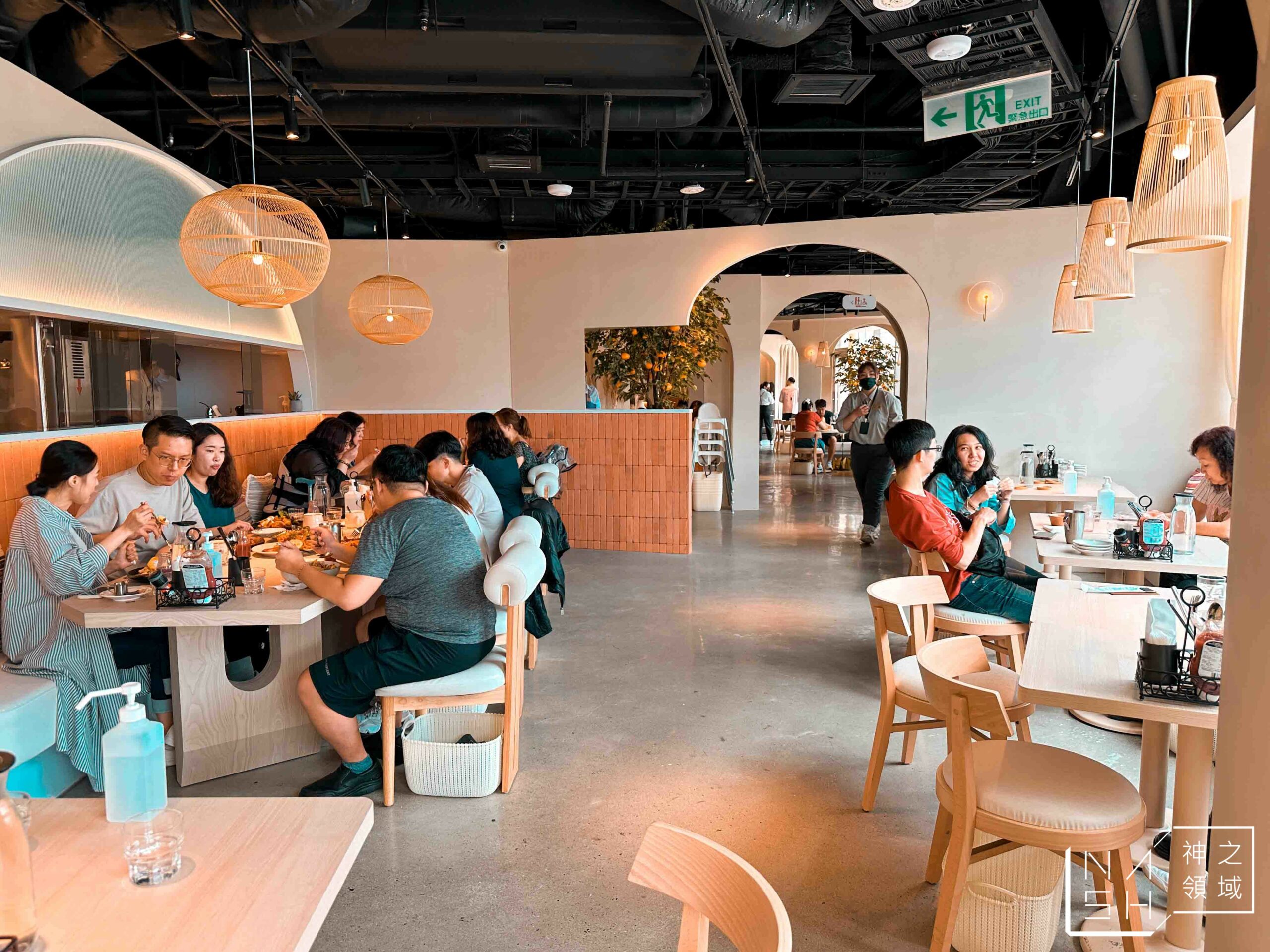 SECOND FLOOR CAFE 貳樓淡水站前店