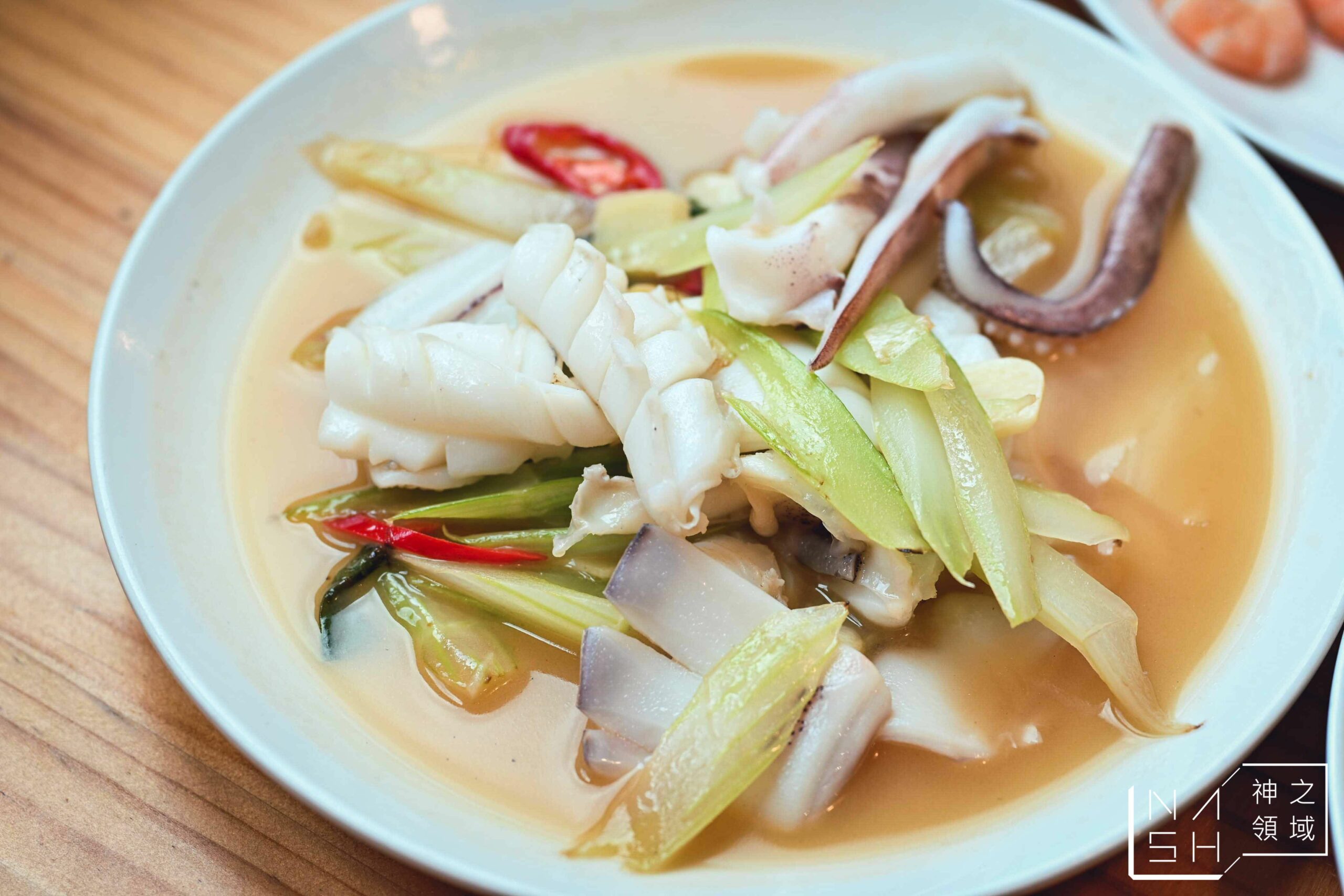 吃飯看海