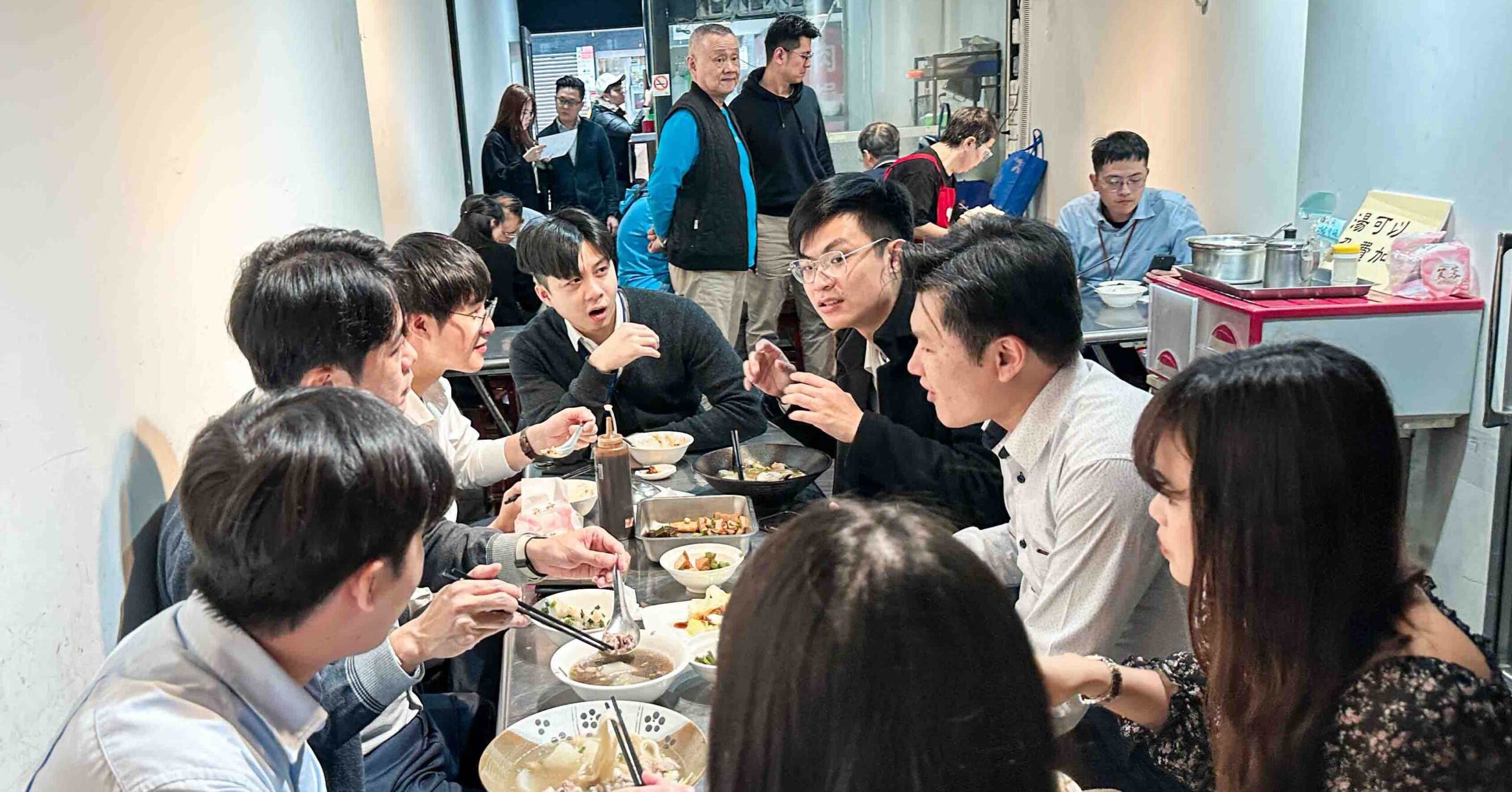【南京復興美食】老牛牛肉肉燥飯｜遼寧夜市人氣滷肉飯小吃，牛肉控必吃！（附菜單）
