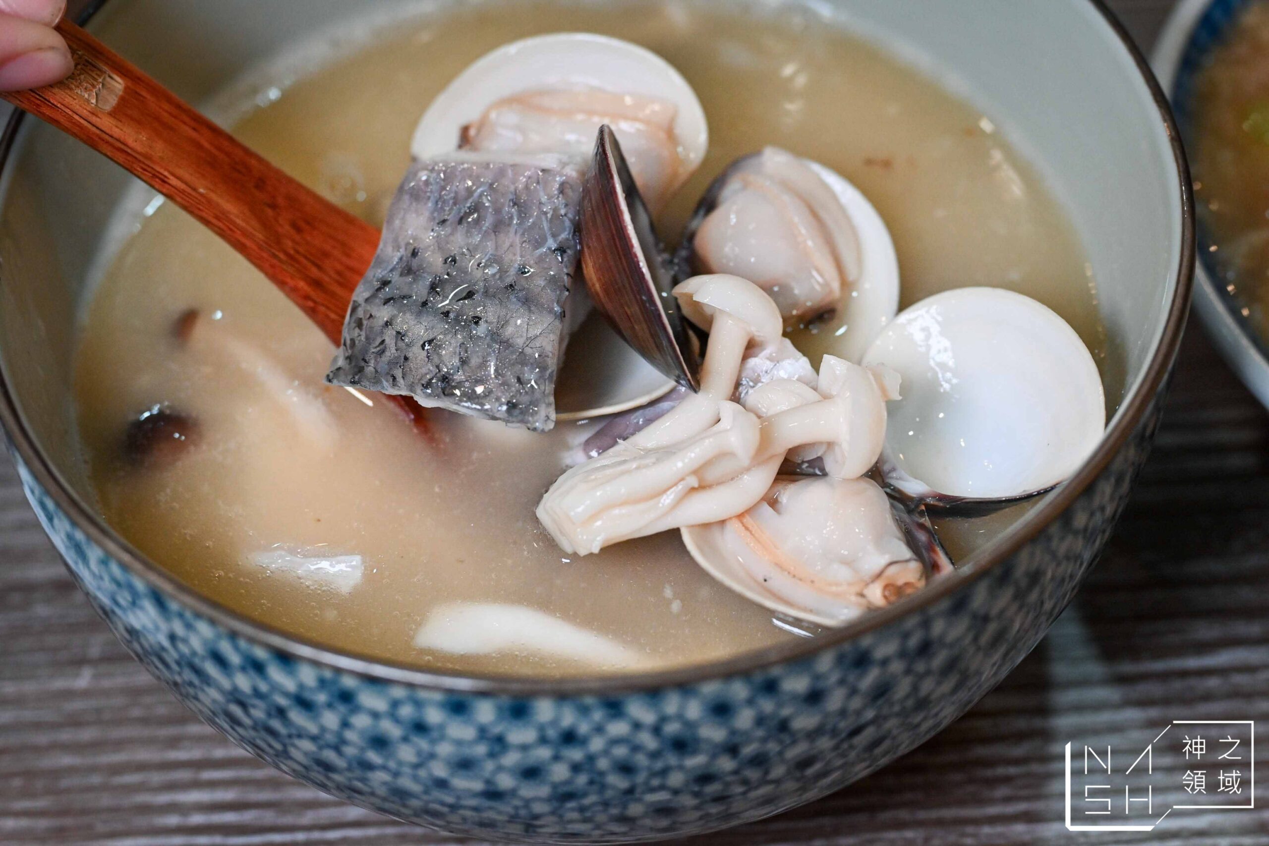胖老闆誠意肉粥
