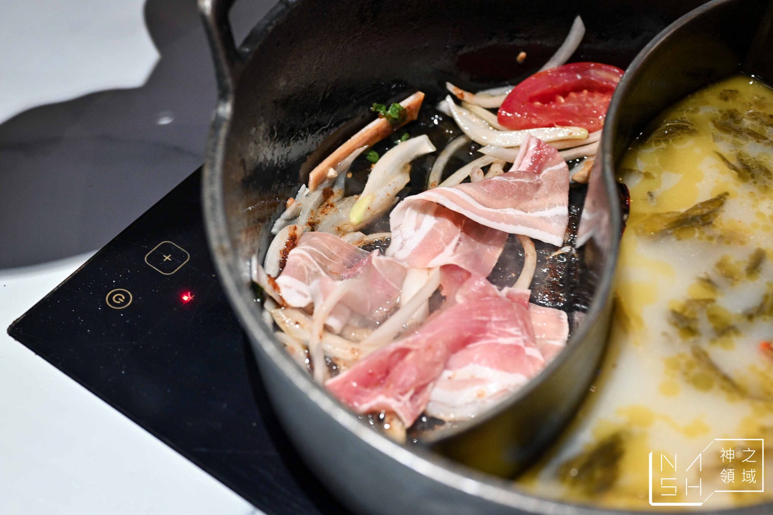 肉多多火鍋台北西門店