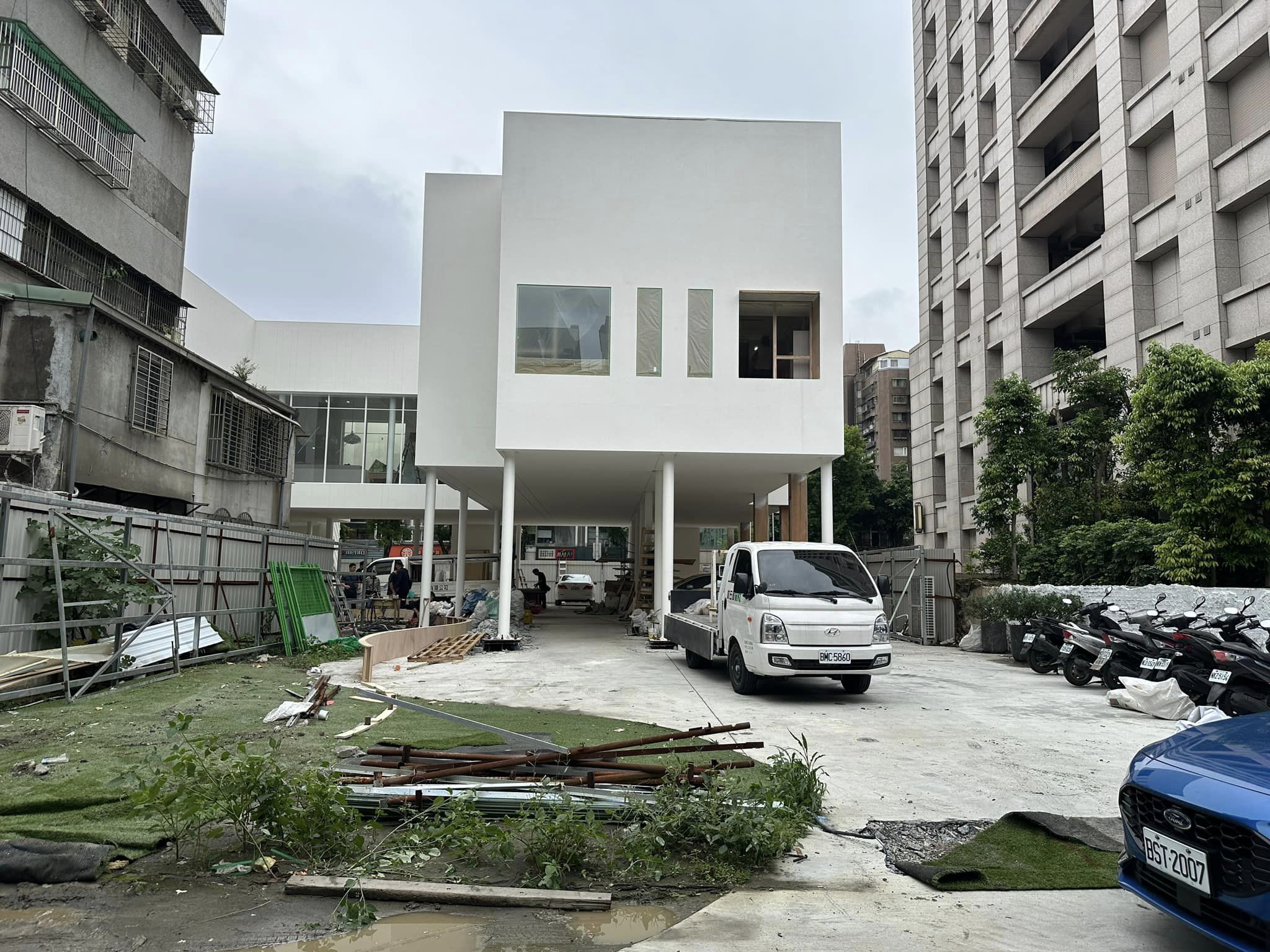 佳元當代美術館