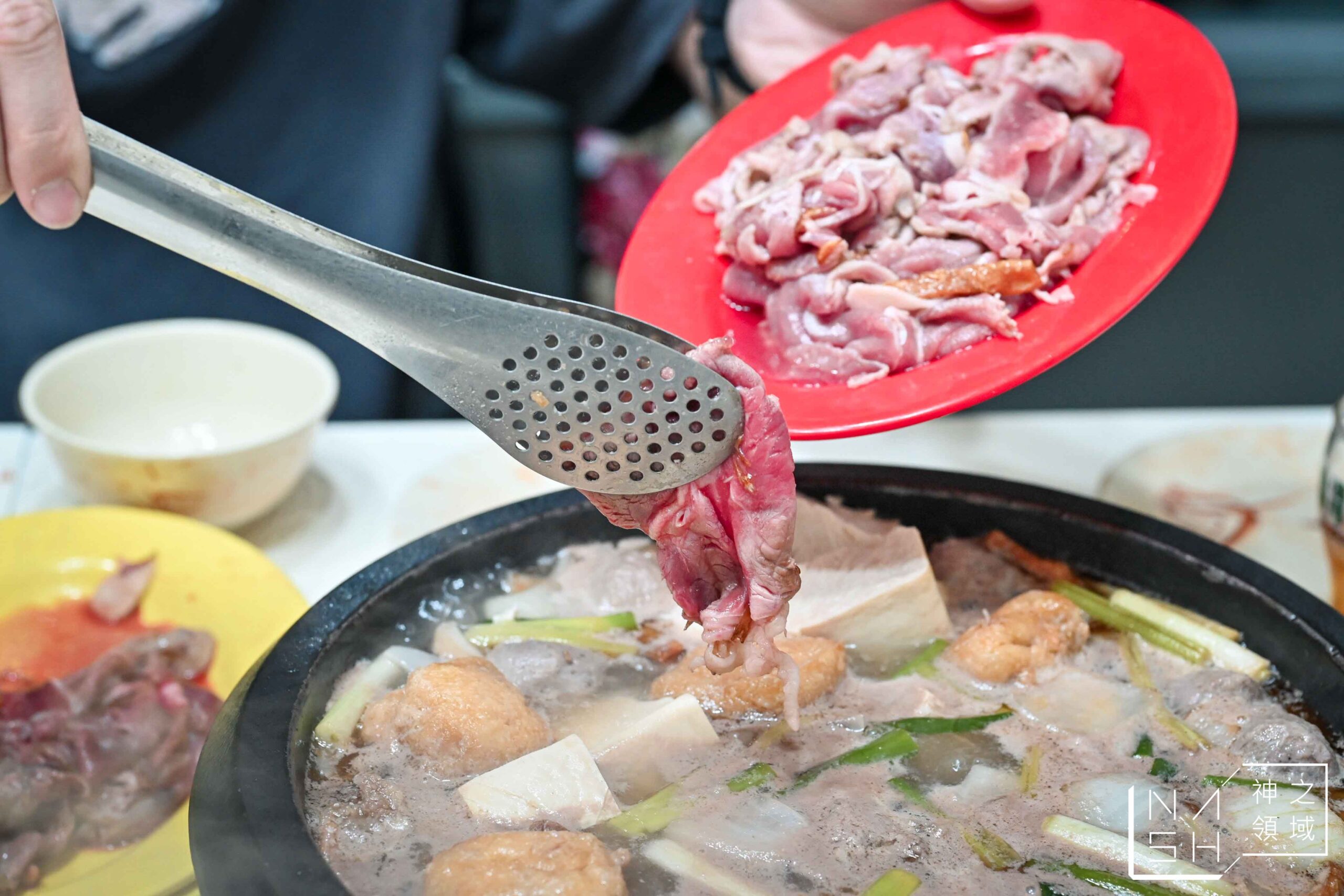 發爐石頭火鍋館