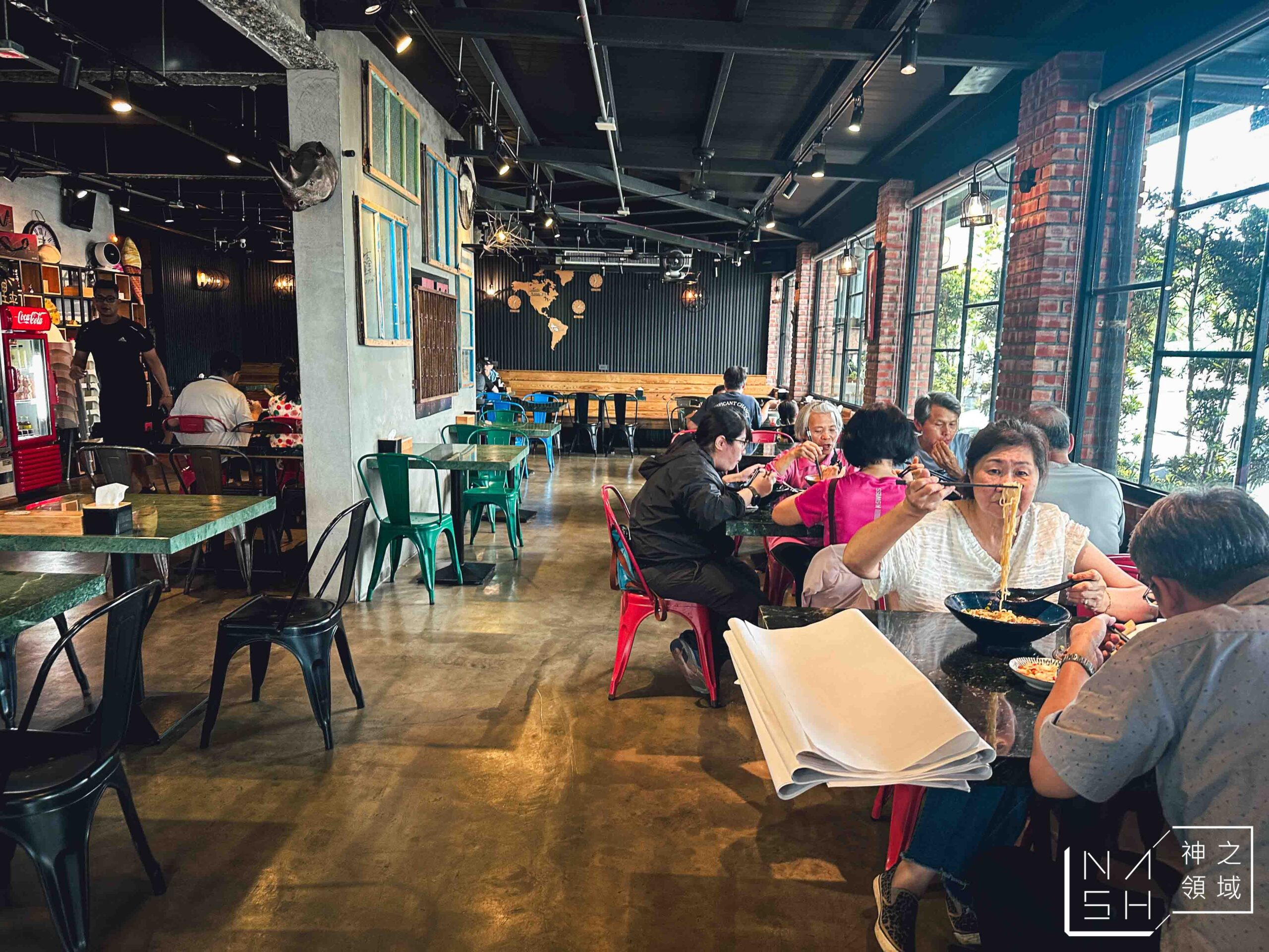 六里屯麵食專家美崙旗艦店