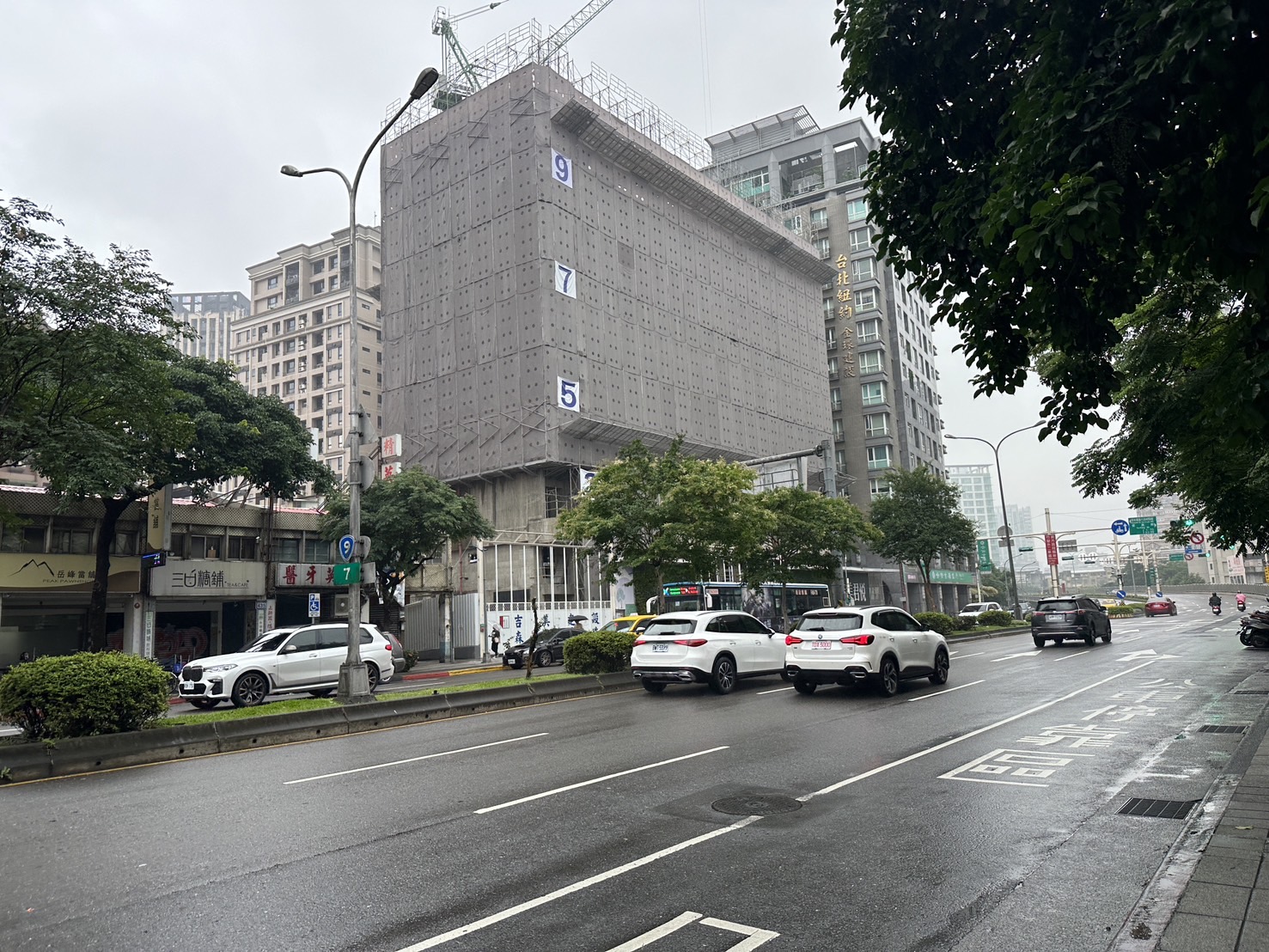峰麗馥