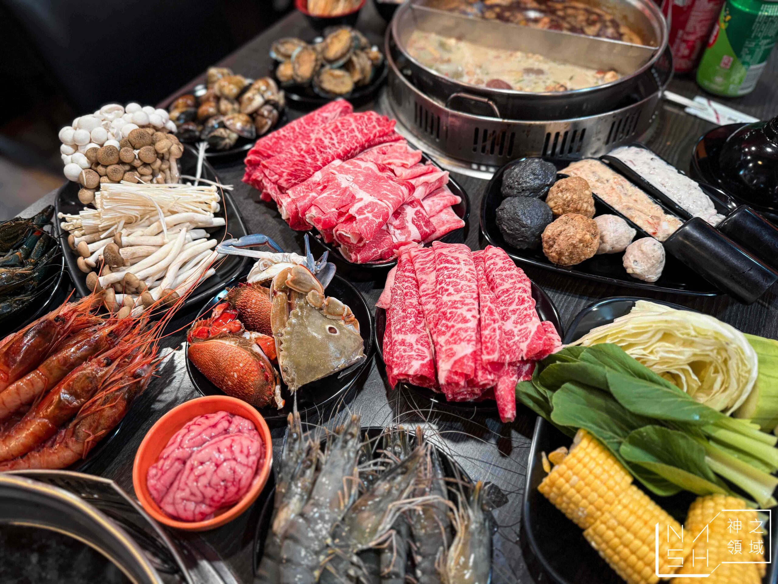 皇家帝國麻辣火鍋吃到飽