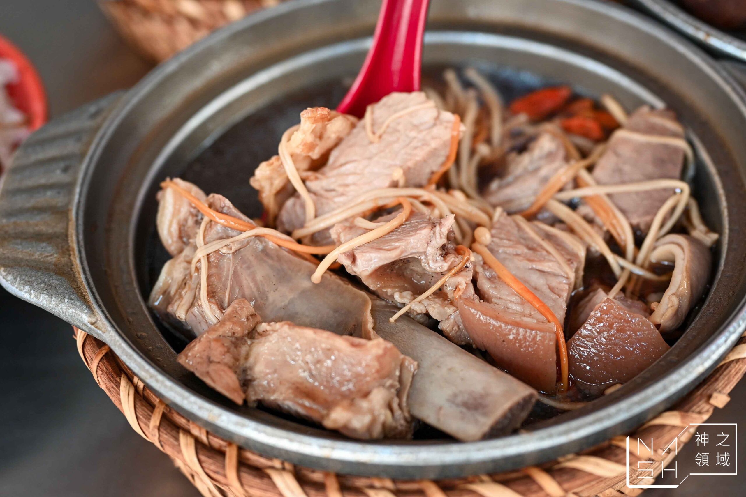 萬得富爸爸肉骨茶王中王