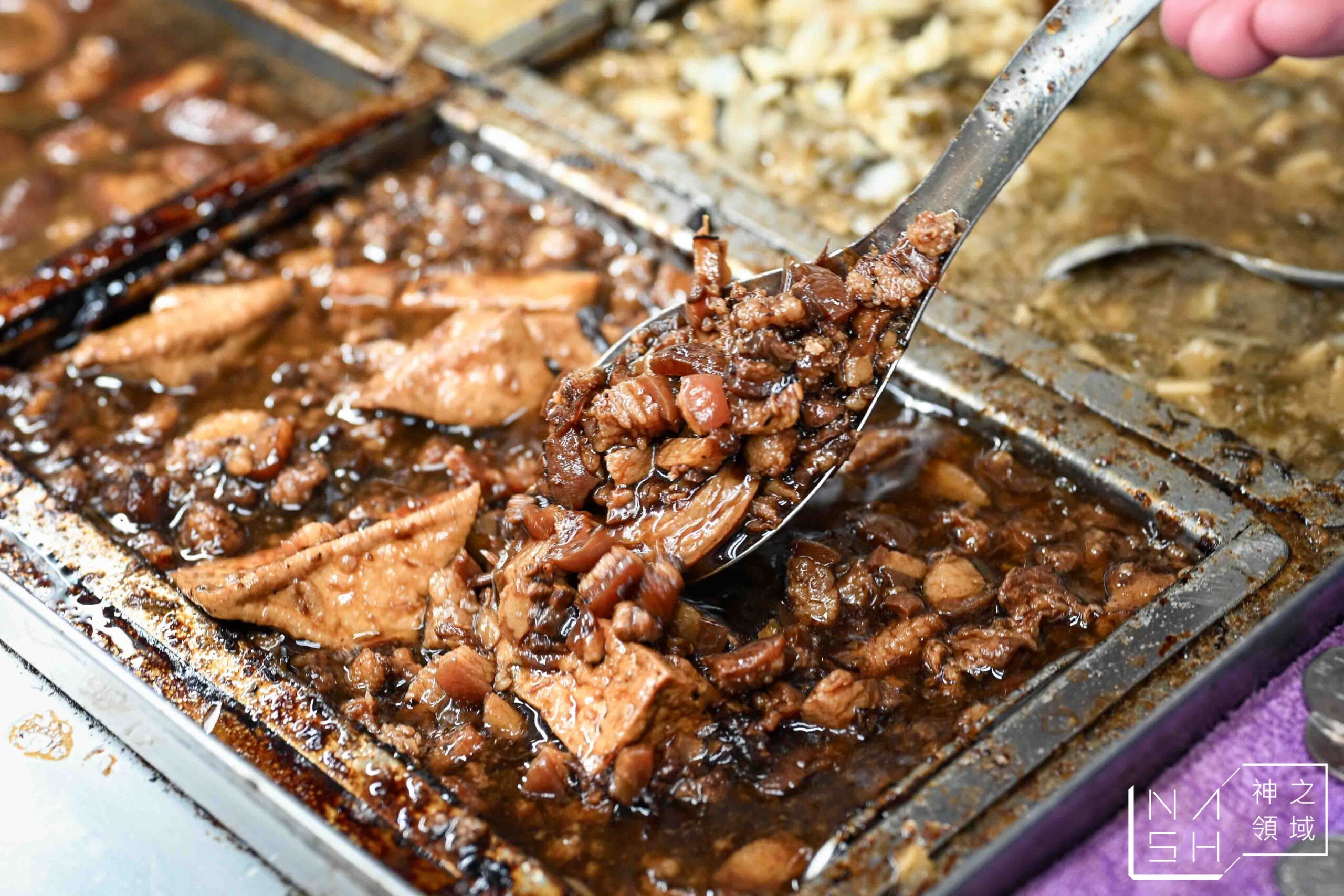 金龍焢肉飯