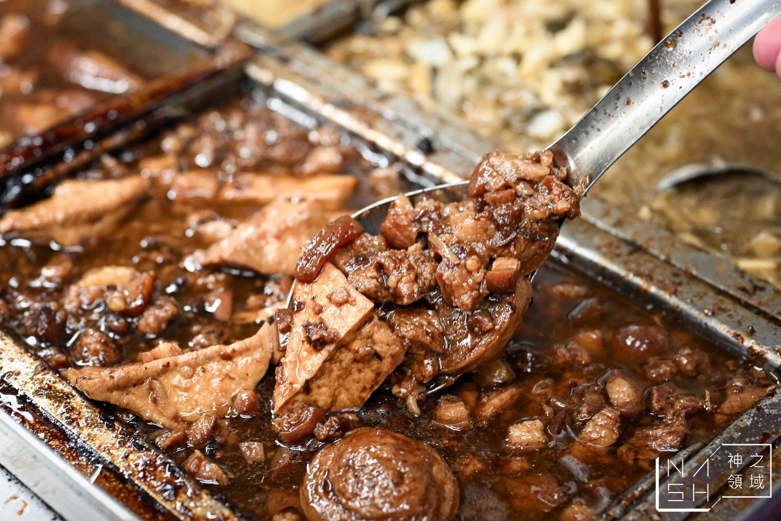 金龍焢肉飯