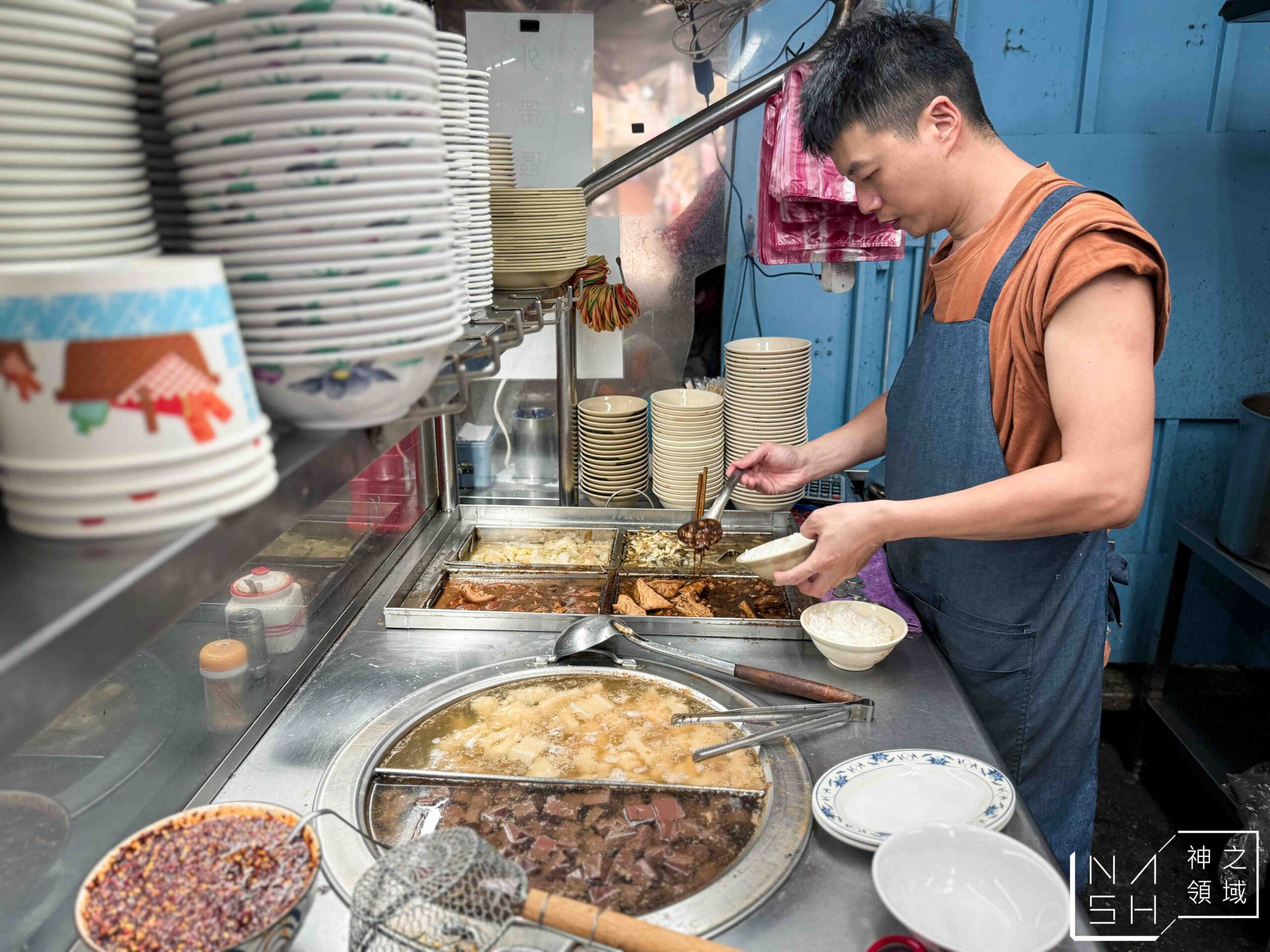 金龍焢肉飯