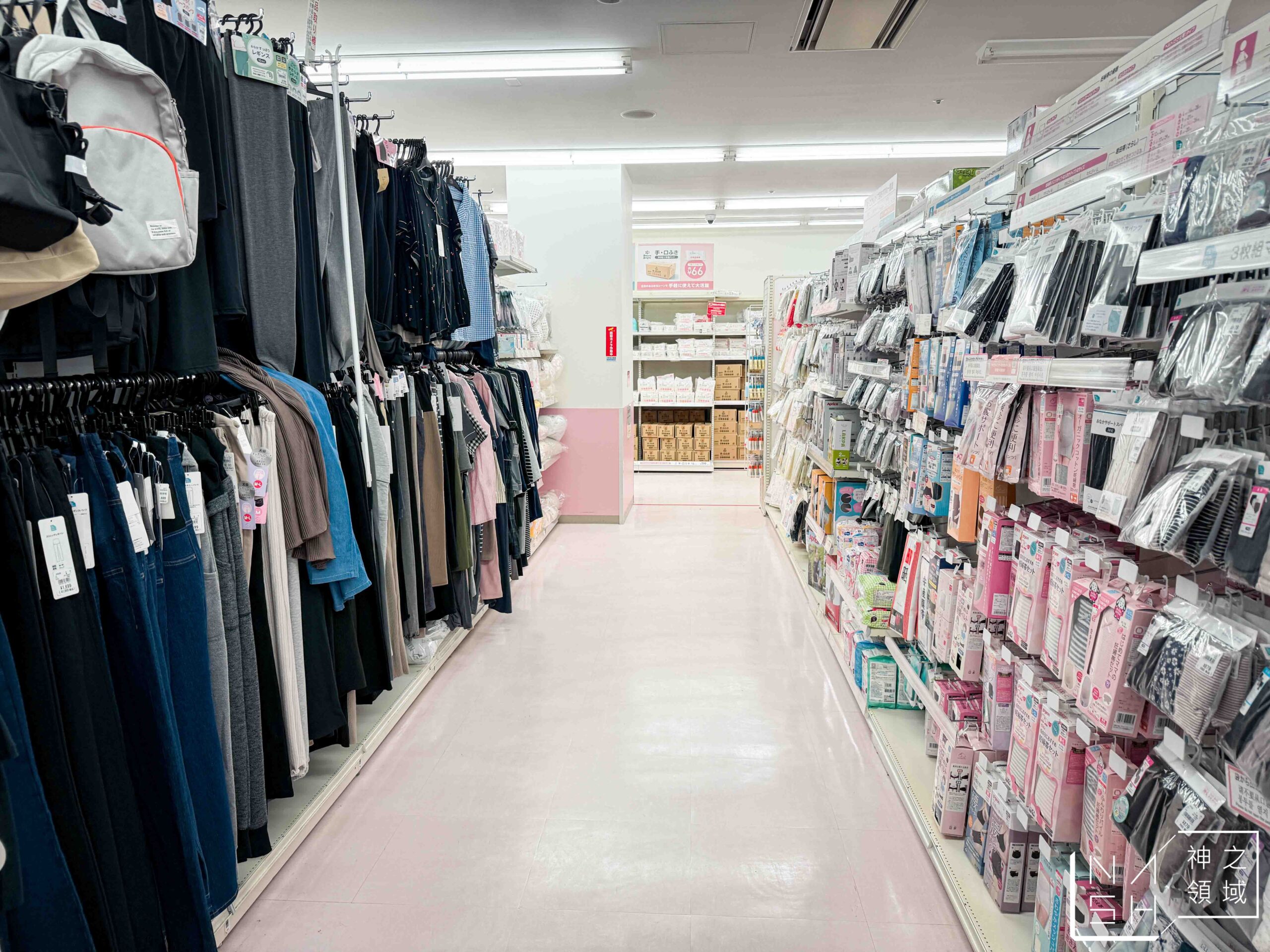 西松屋 DECKS台場店