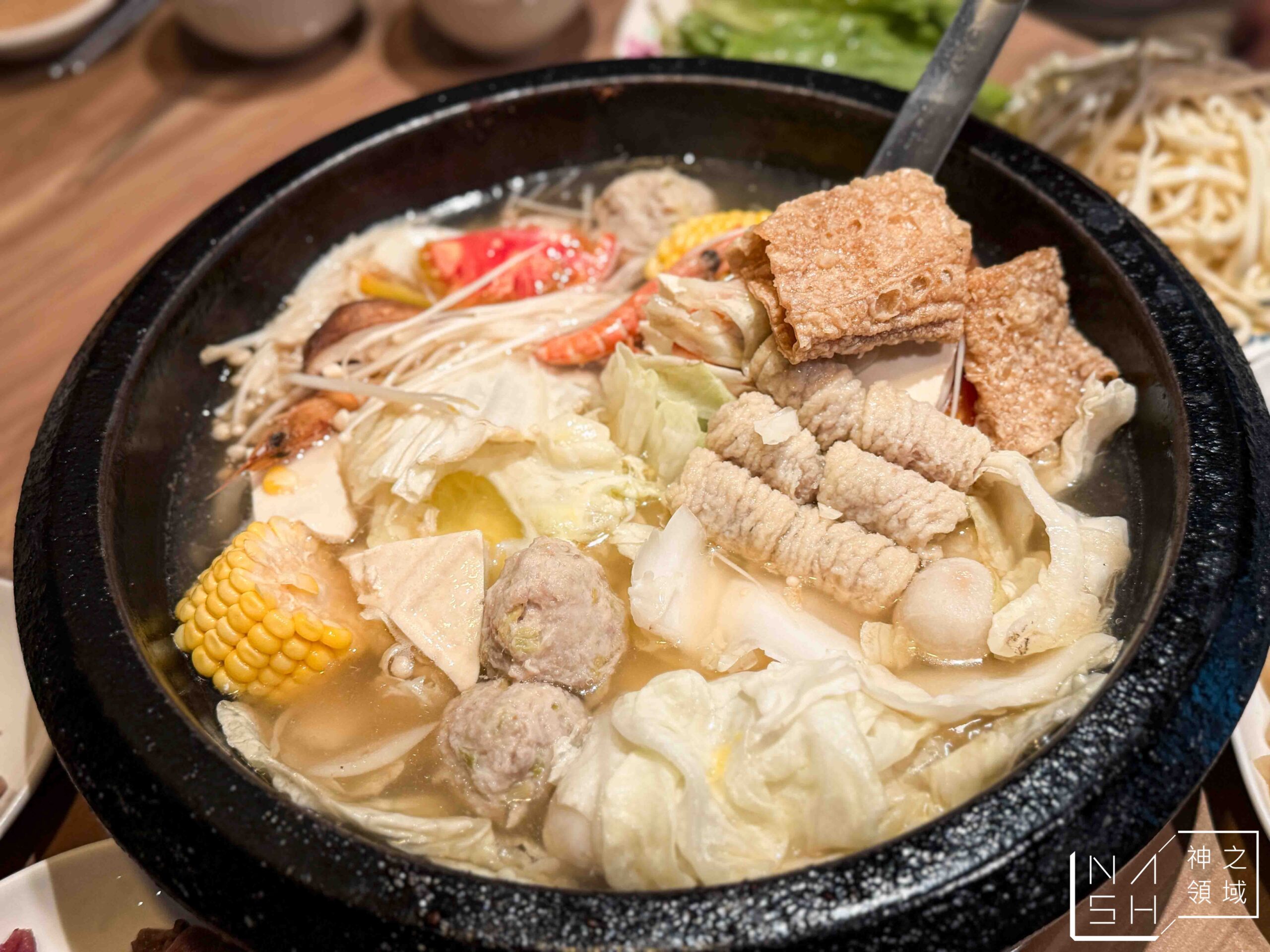 駅前傳統石頭火鍋