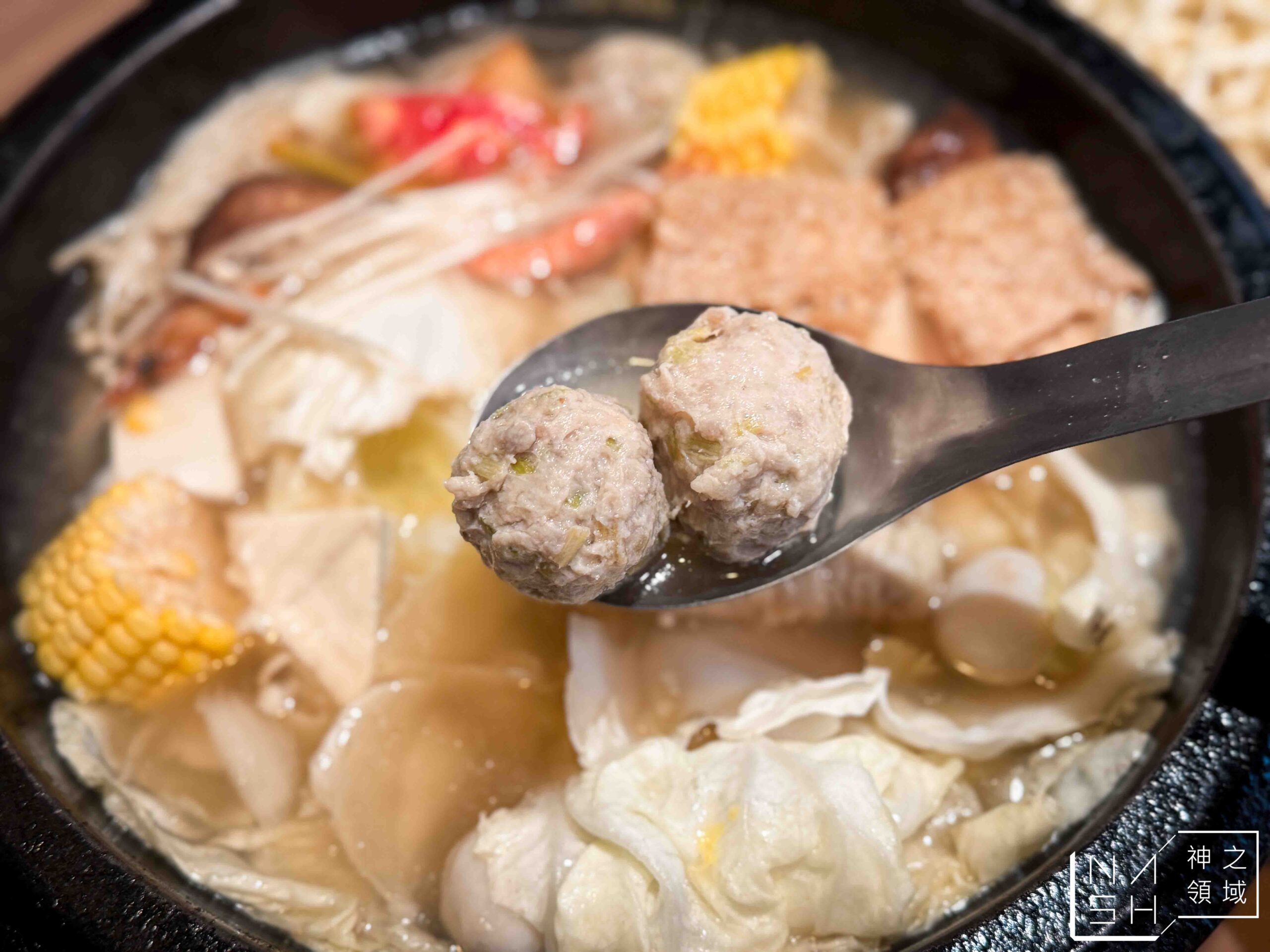 駅前傳統石頭火鍋
