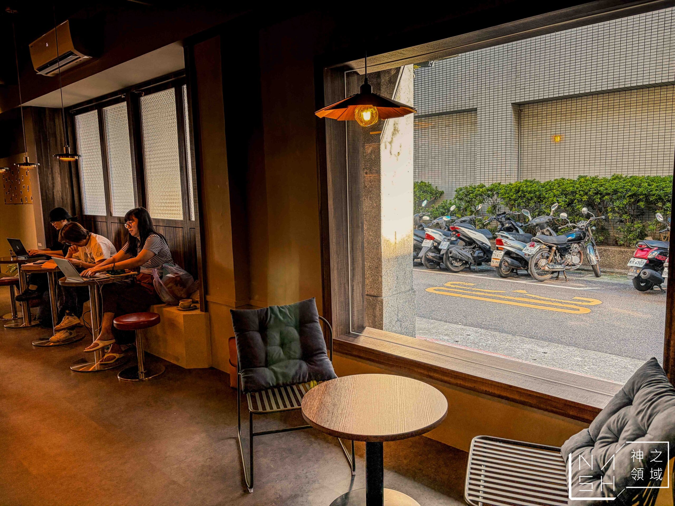 Le Qun Café Bar 樂裙