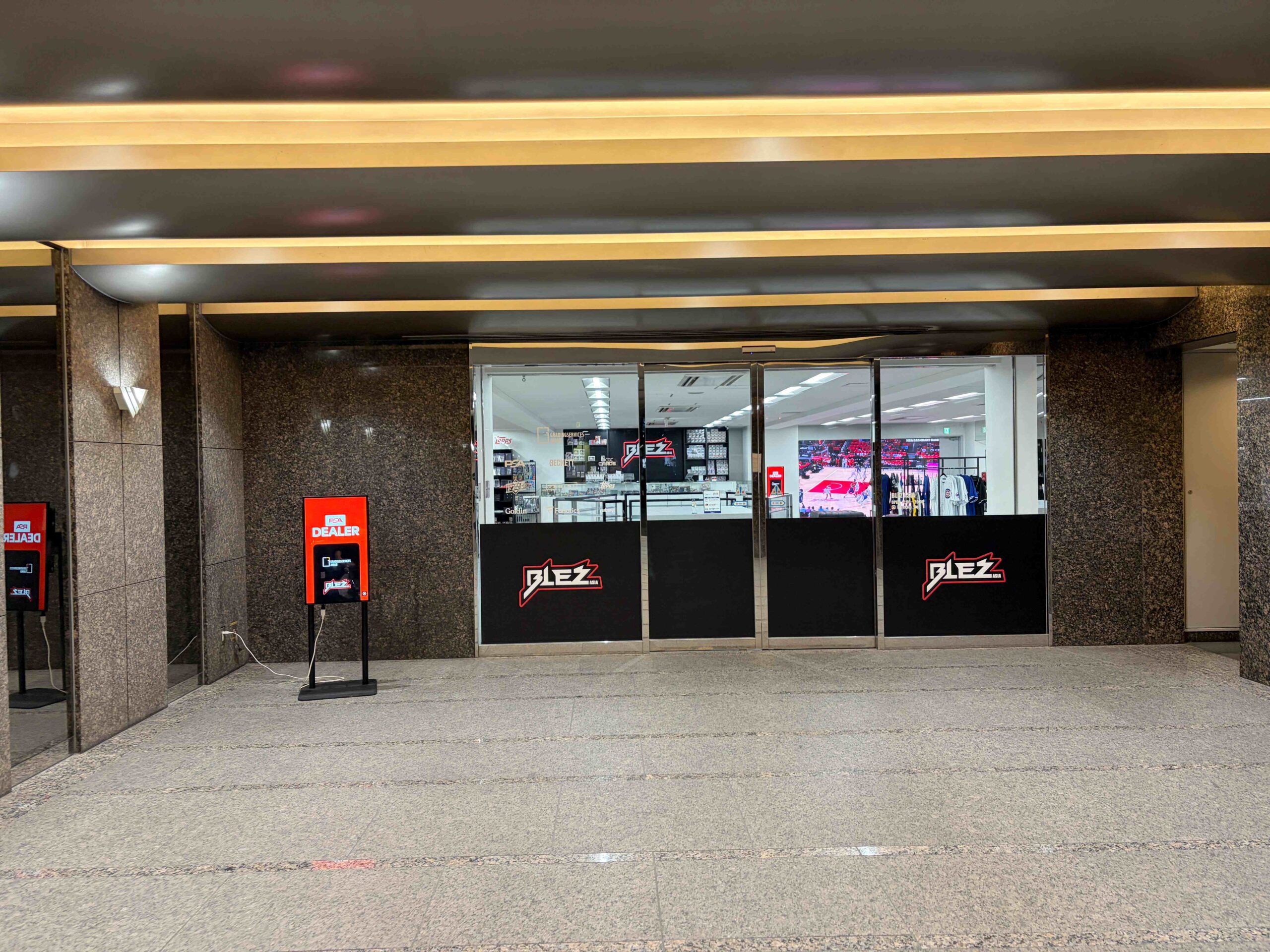 BLEZ ASIA池袋旗艦店