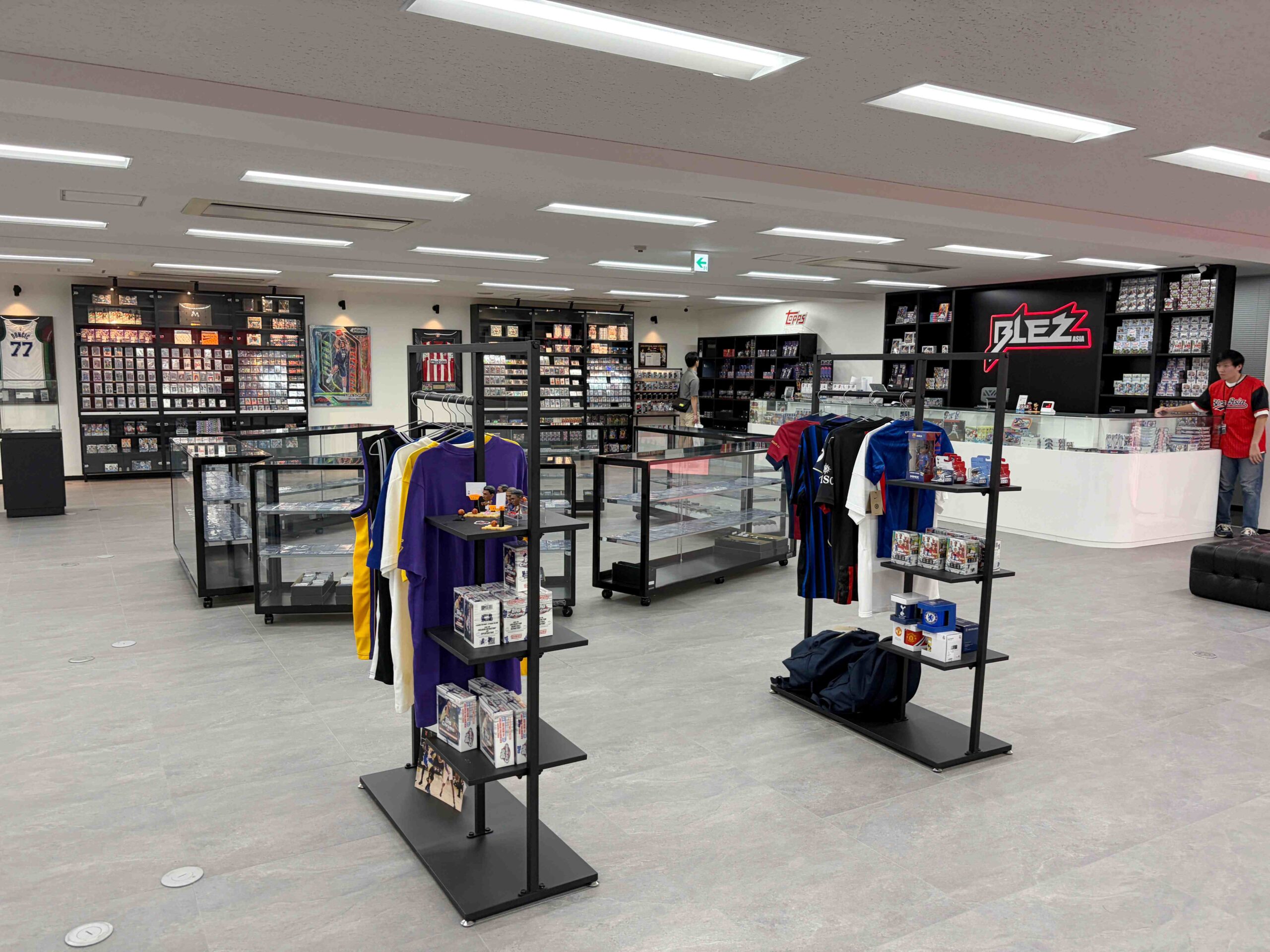 BLEZ ASIA池袋旗艦店