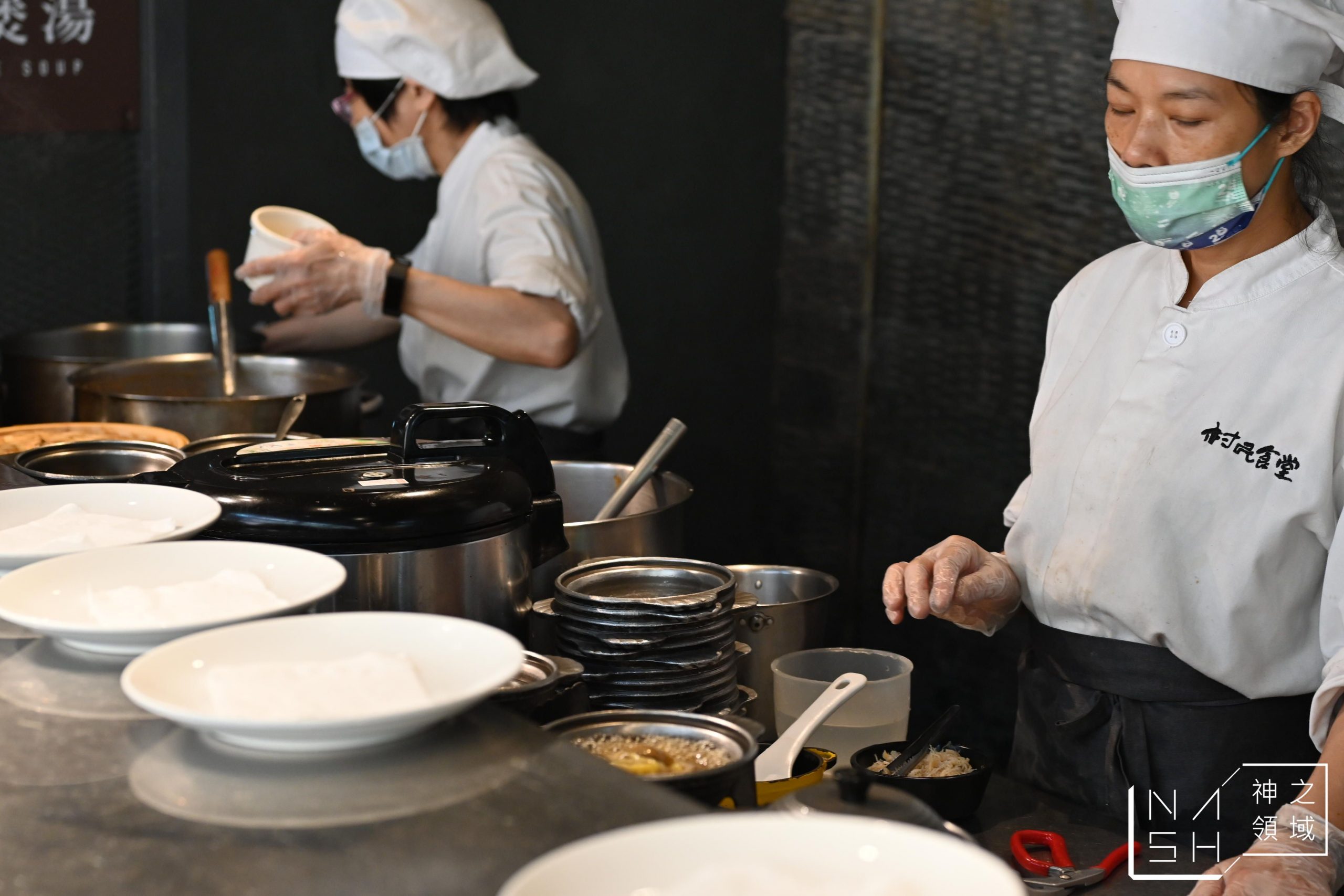 村民食堂1F廚窗港點・2F食大鍋