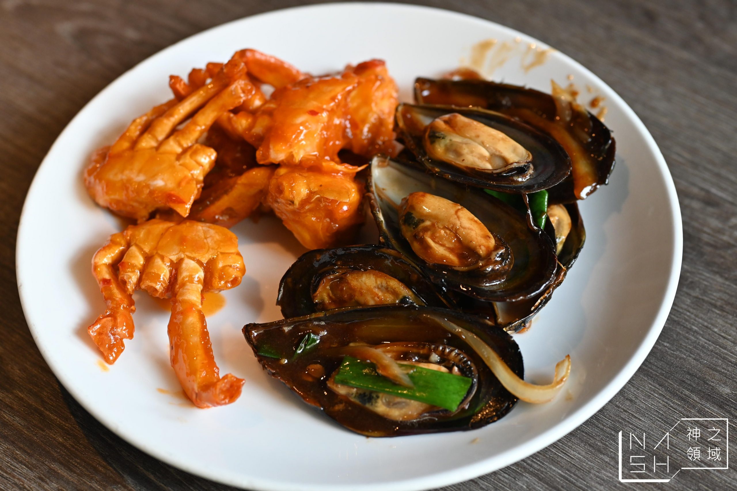村民食堂1F廚窗港點・2F食大鍋