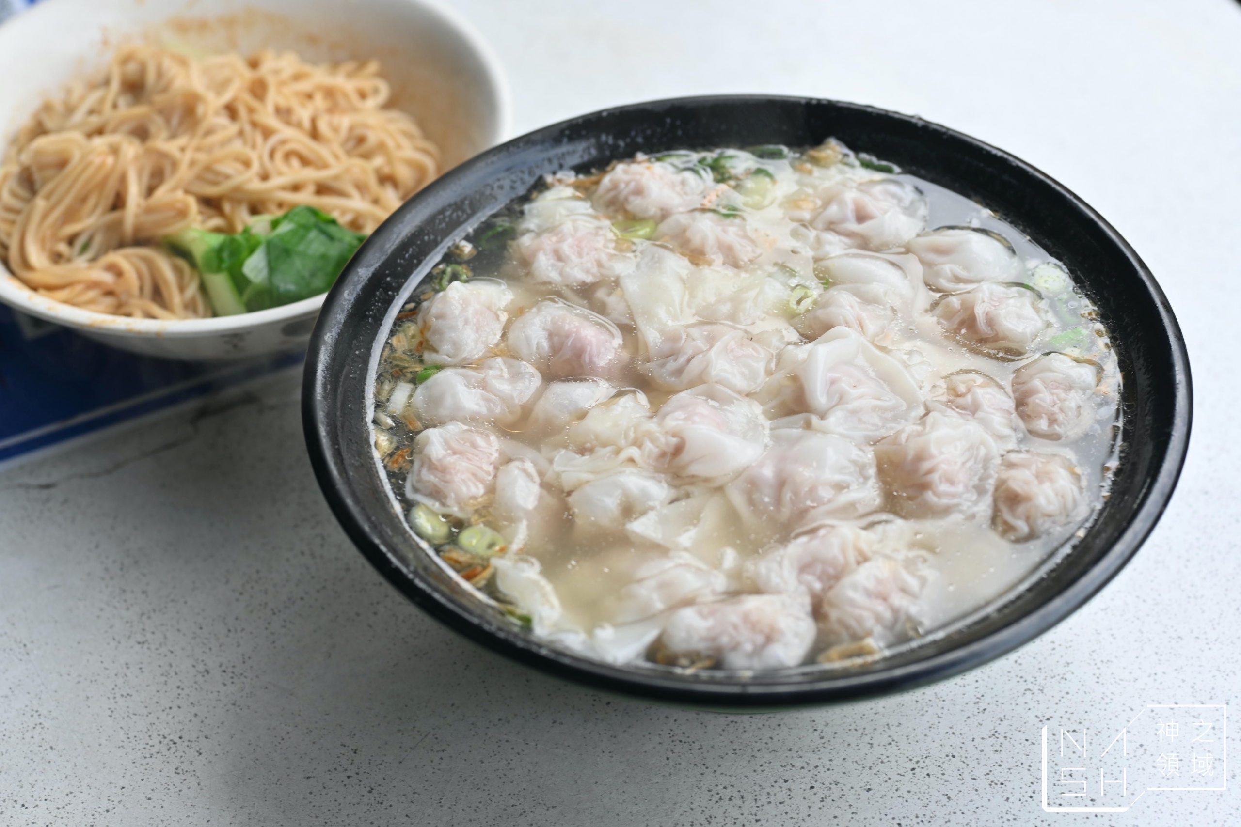 藍居古早味餛飩麵