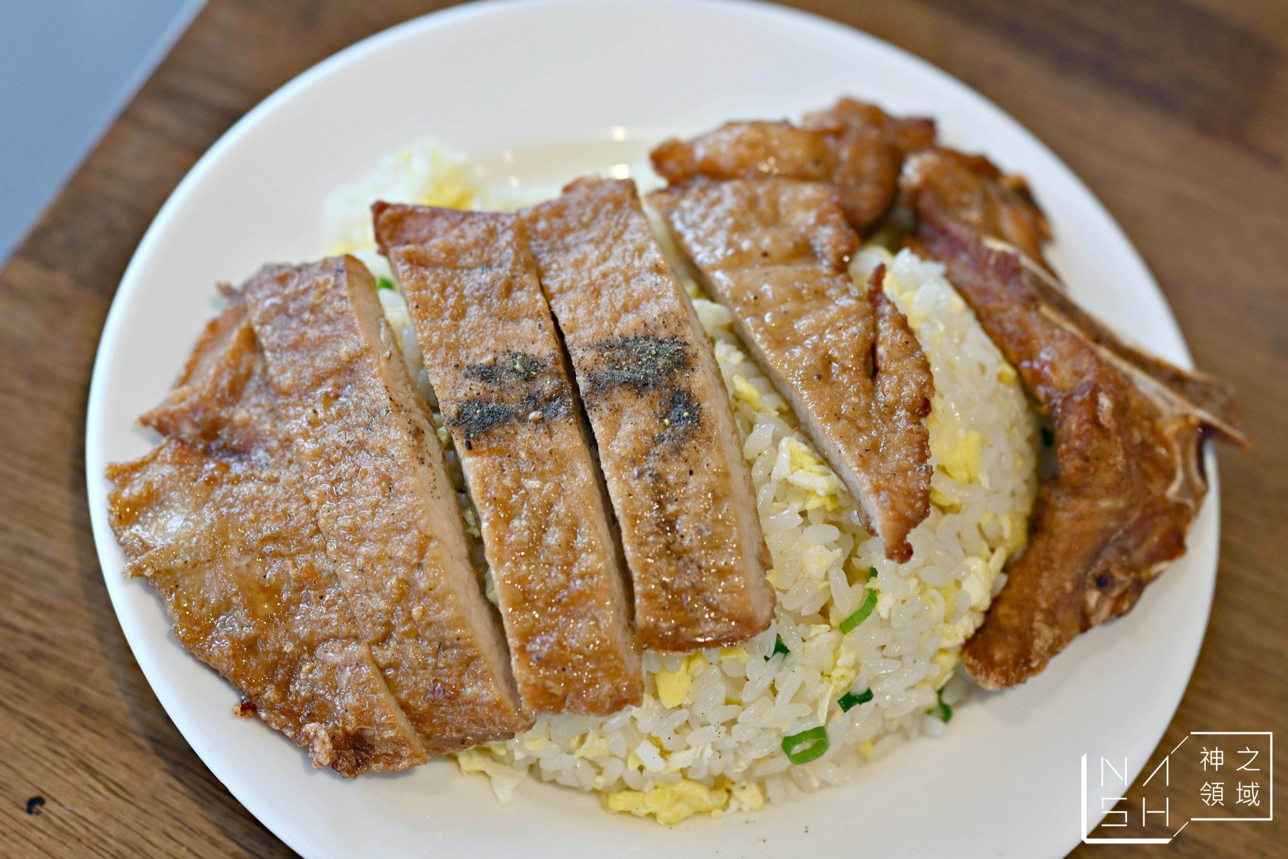五草車中華麵食館