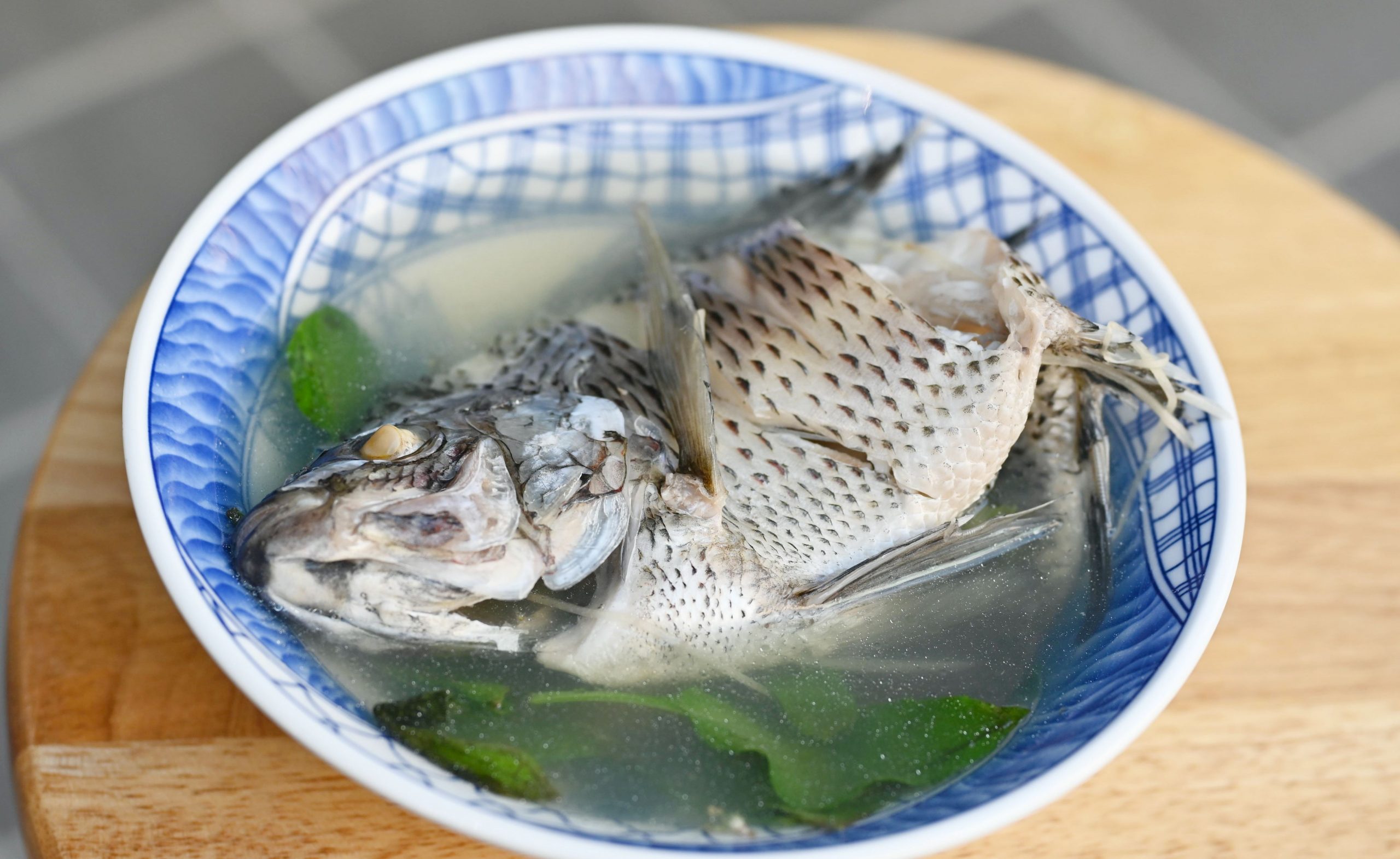 以馬內利鮮魚湯