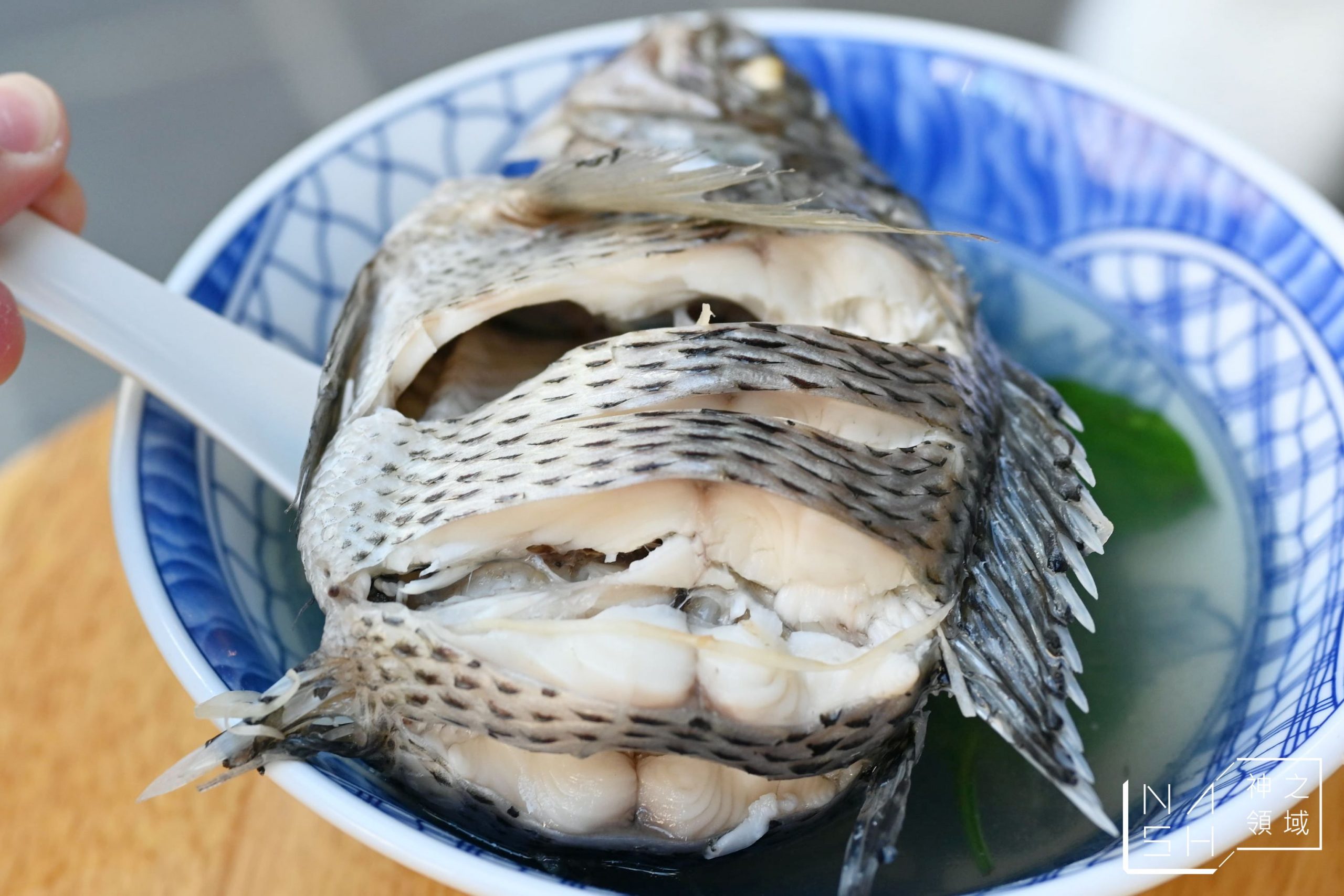 以馬內利鮮魚湯