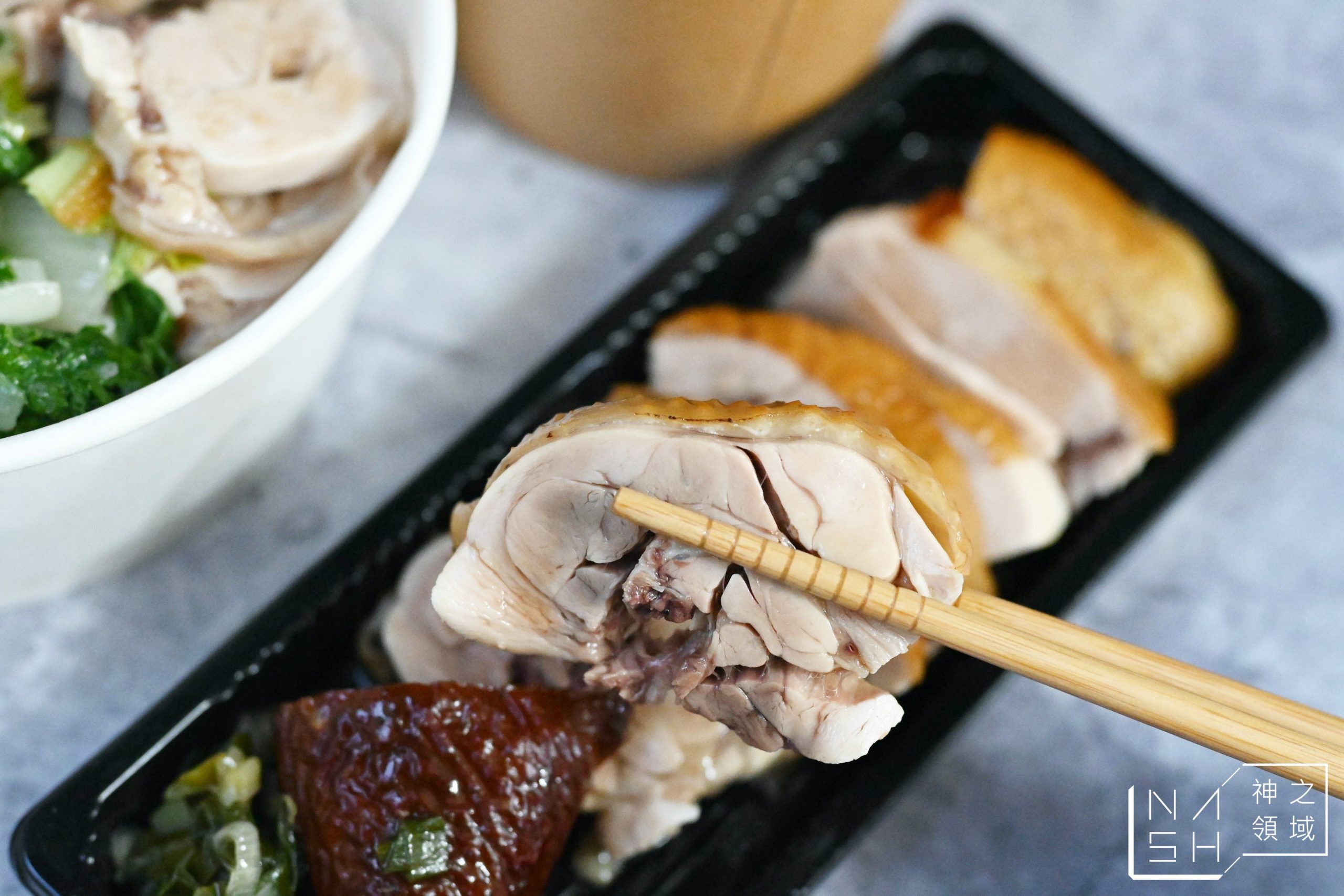 謙謙吃雞配飯