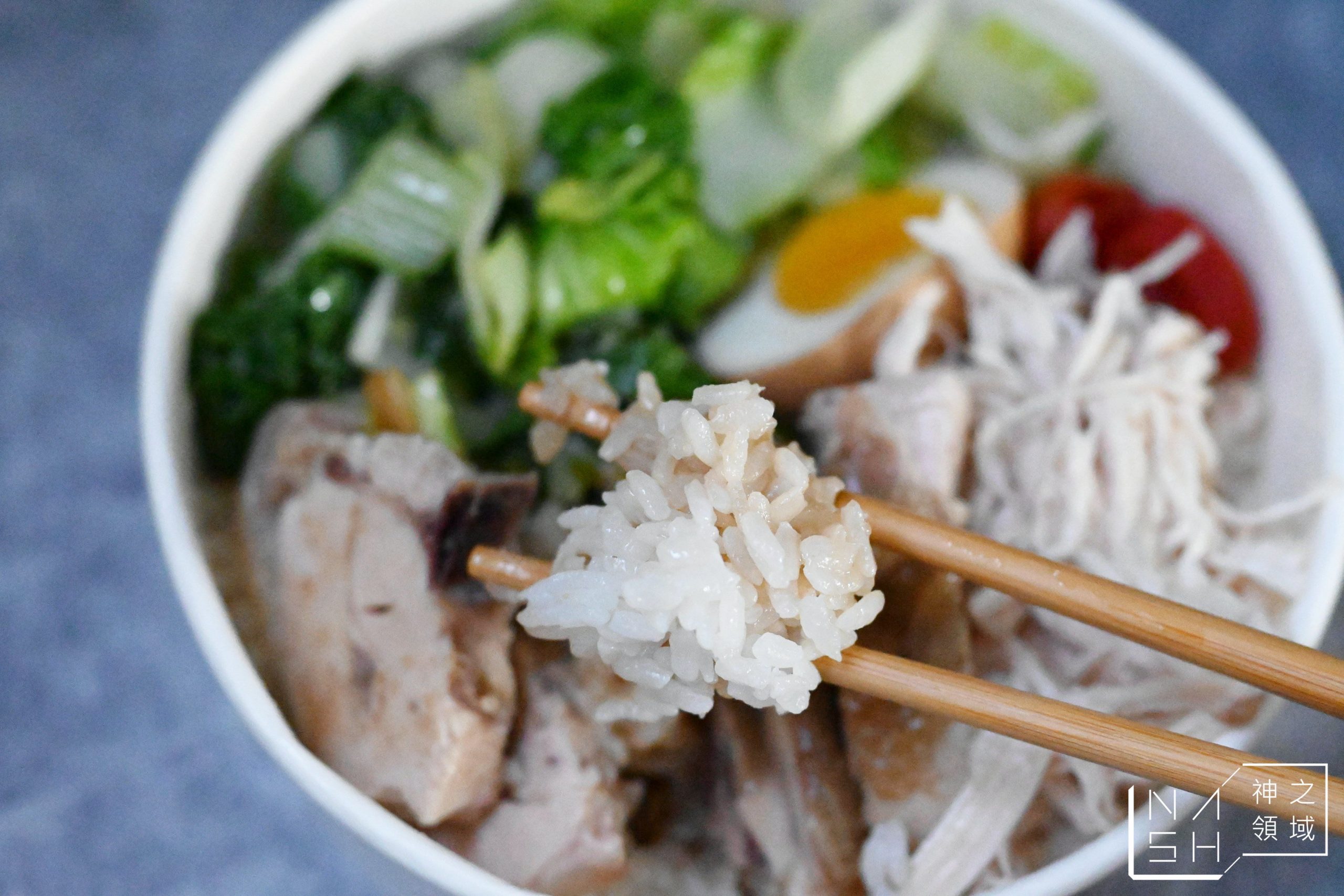 謙謙吃雞配飯