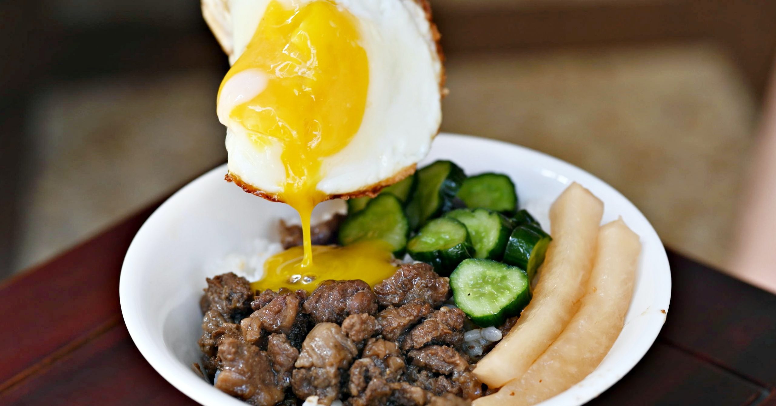 【南京復興美食】老牛牛肉肉燥飯，牛肉燥飯跟雞肉飯都超狂